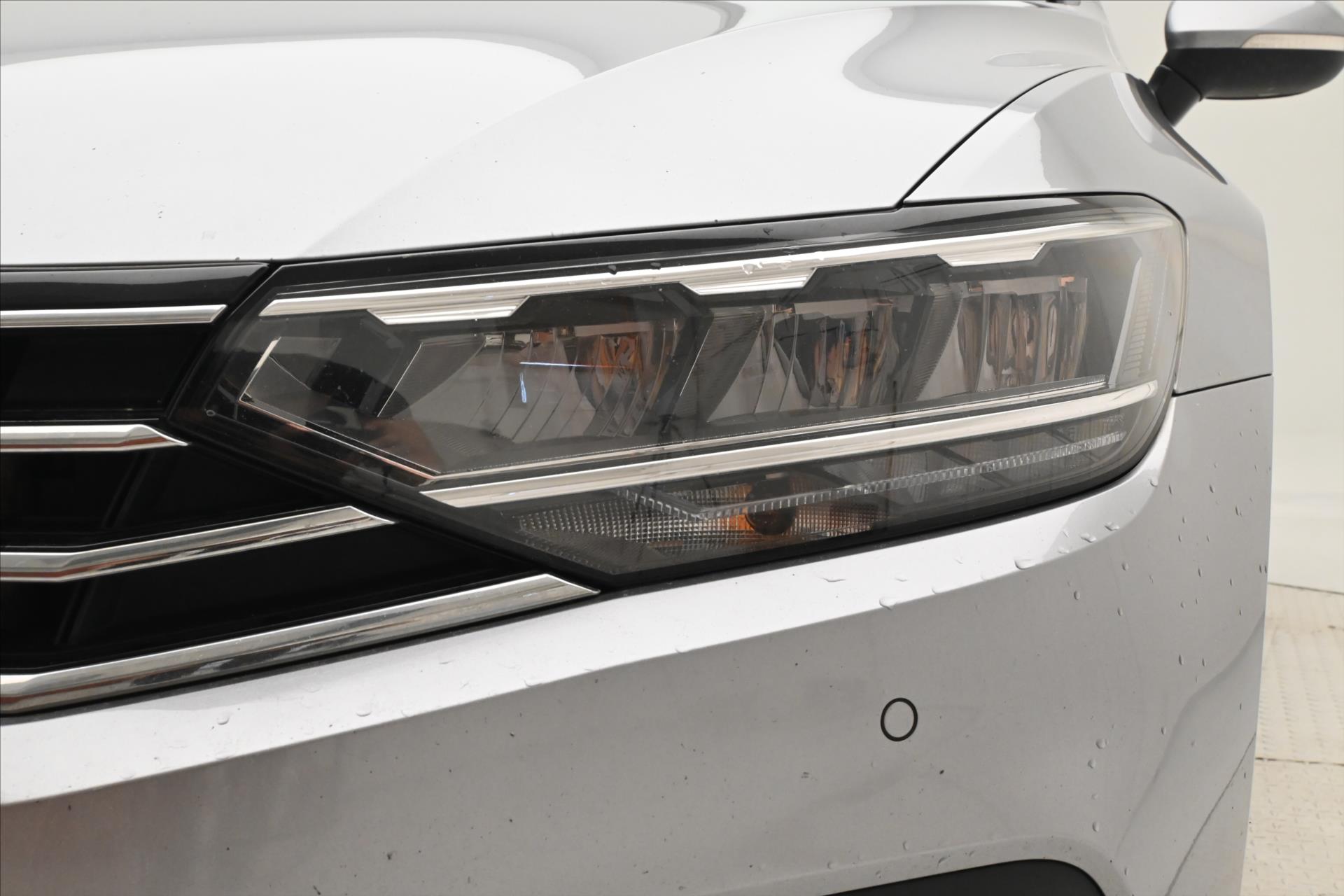 Hlavní fotografie vozu Volkswagen Passat 2,0 TDI 110 KW DSG Business Záruka až 5 let (31)