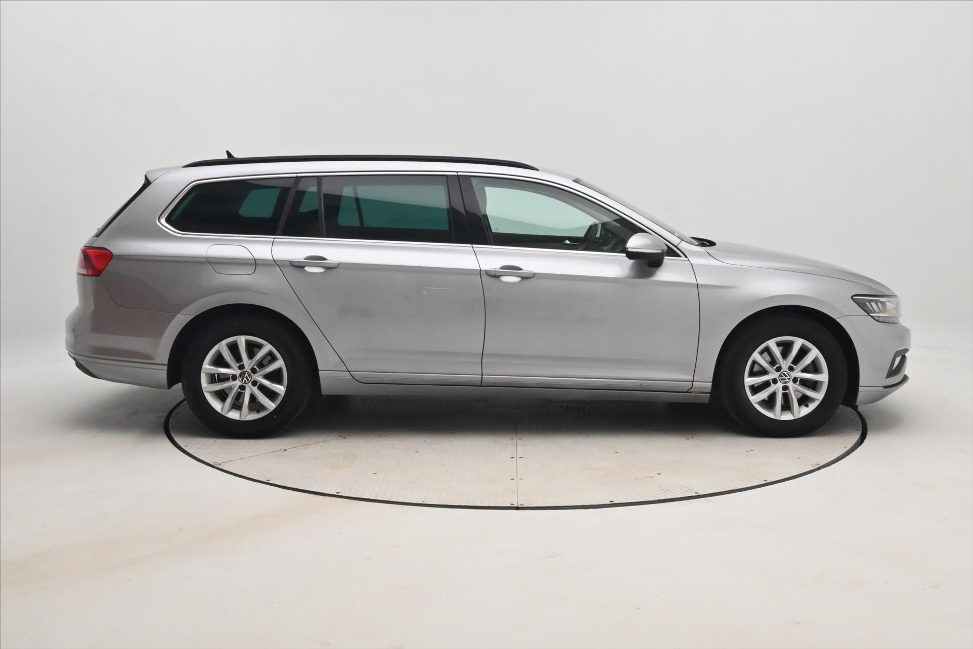Hlavní fotografie vozu Volkswagen Passat 2,0 TDI 110 KW DSG Business Záruka až 5 let (5)