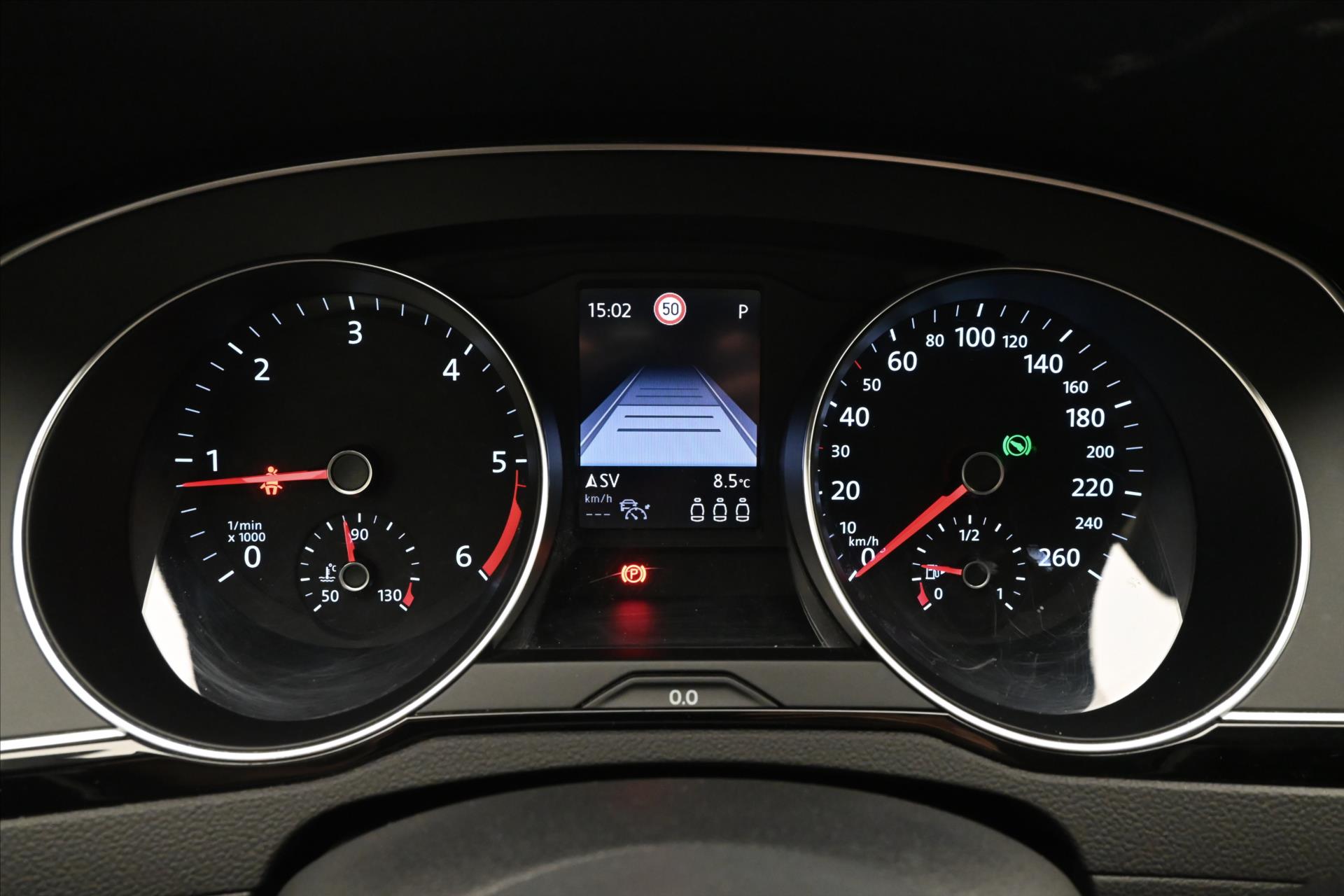 Hlavní fotografie vozu Volkswagen Passat 2,0 TDI 110 kW DSG Business Záruka až 5 let (17)