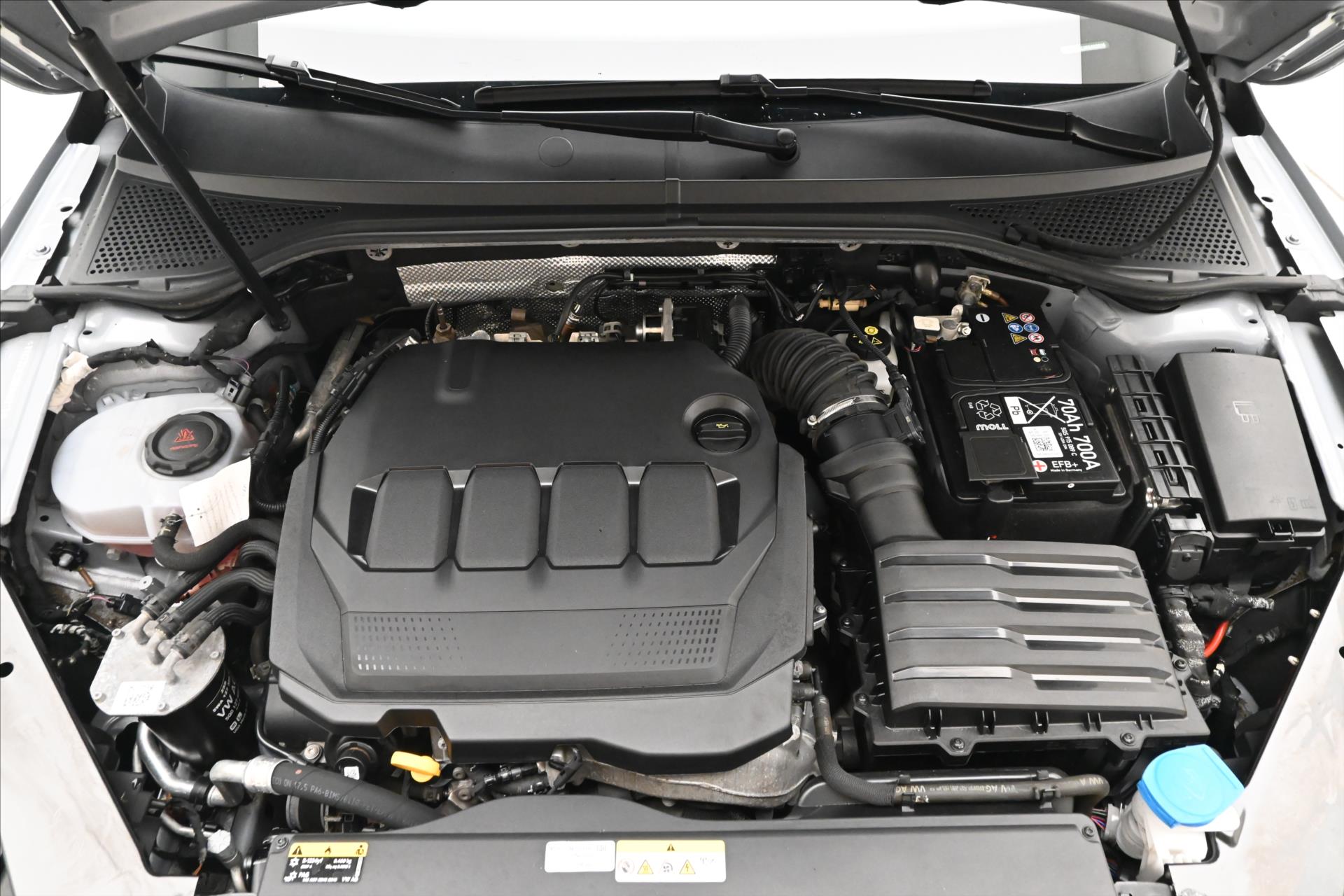 Hlavní fotografie vozu Volkswagen Passat 2,0 TDI 110 kW DSG Business Záruka až 5 let (10)