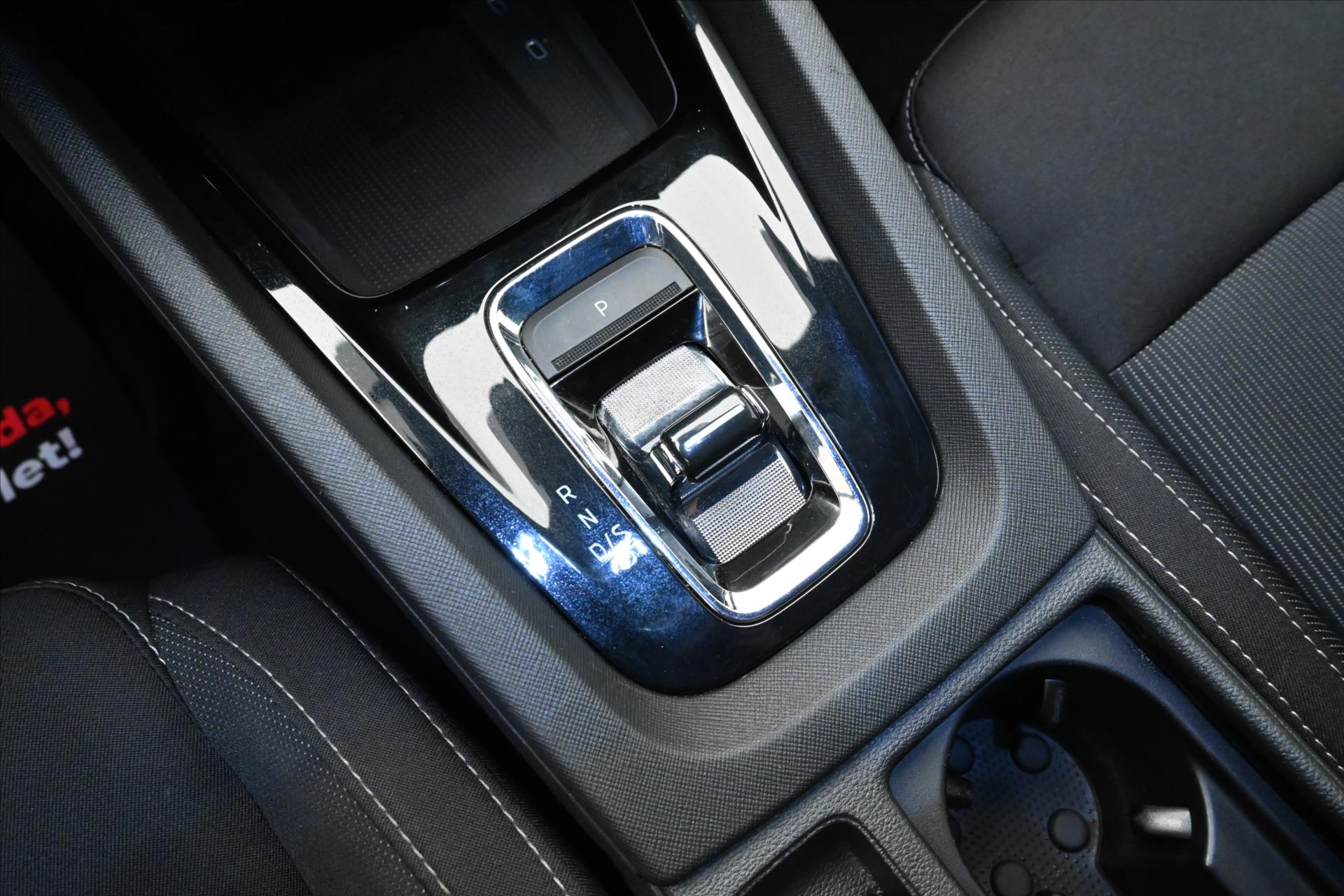 Hlavní fotografie vozu Škoda Octavia 2,0 TDI 110 kW DSG Sportline Záruka až 5 let (24)