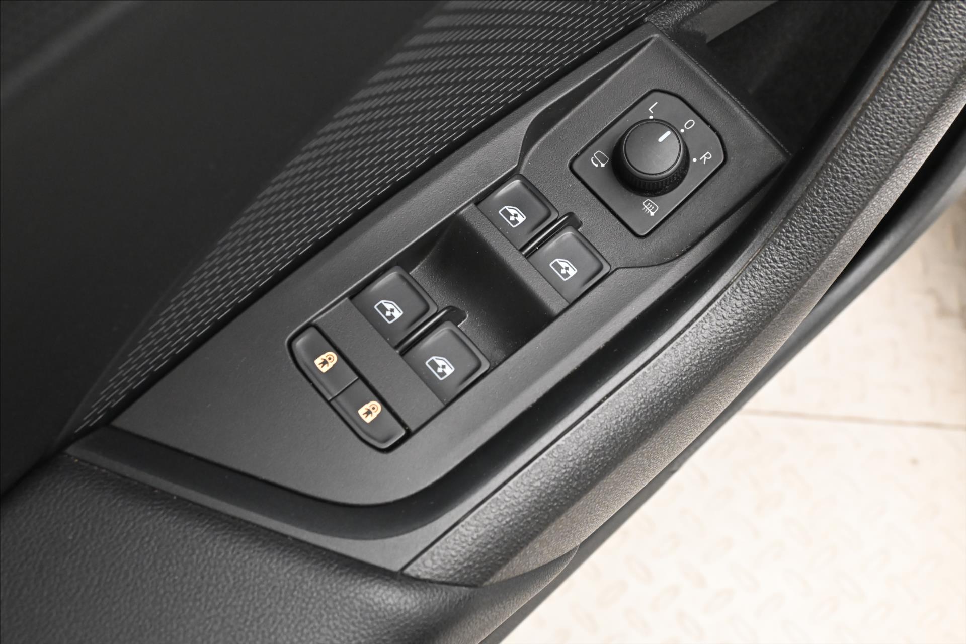 Hlavní fotografie vozu Škoda Octavia 2,0 TDI 110 kW DSG Sportline Záruka až 5 let (27)