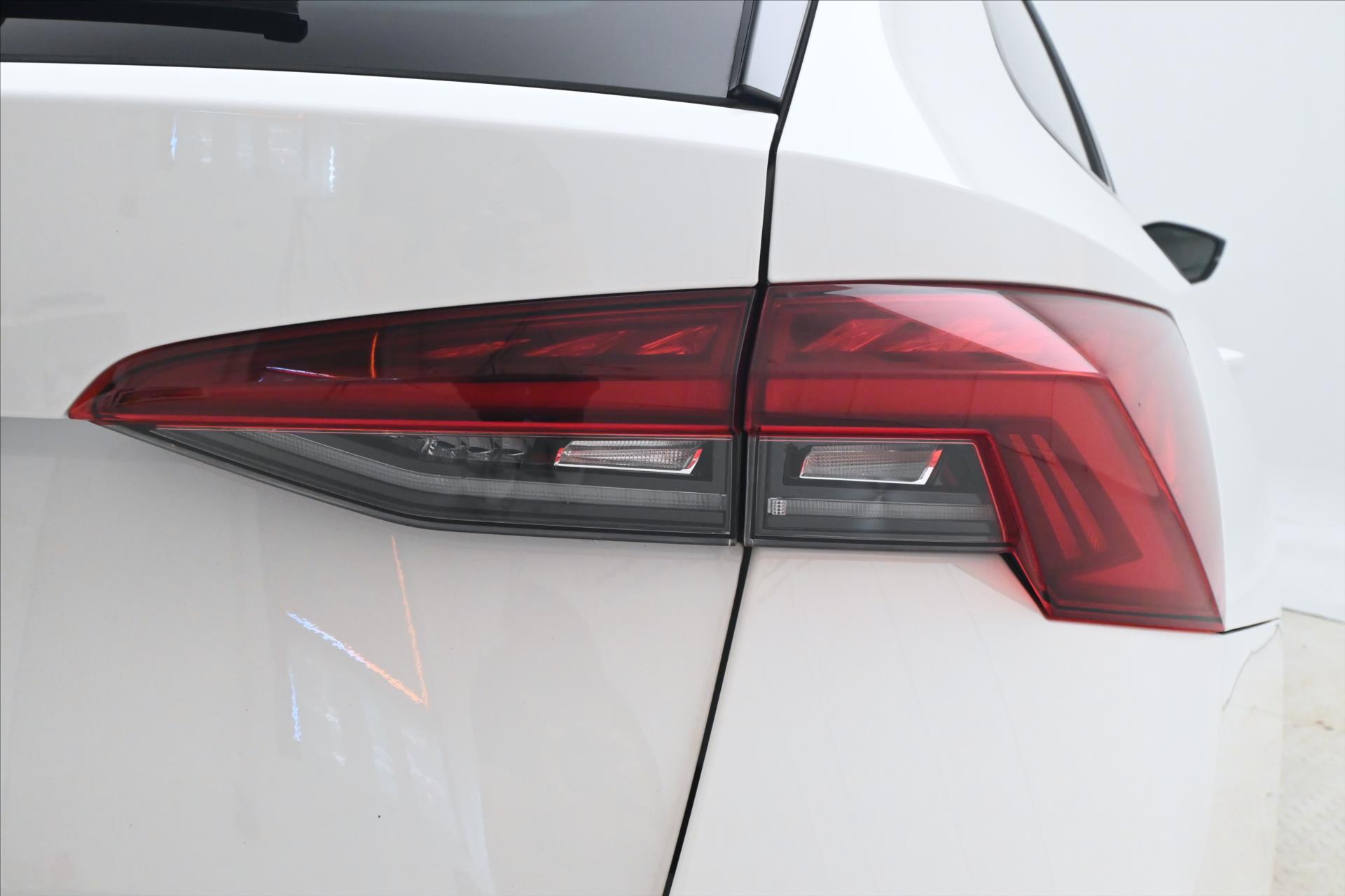 Hlavní fotografie vozu Škoda Octavia 2,0 TDI 110 kW DSG Sportline Záruka až 5 let (32)