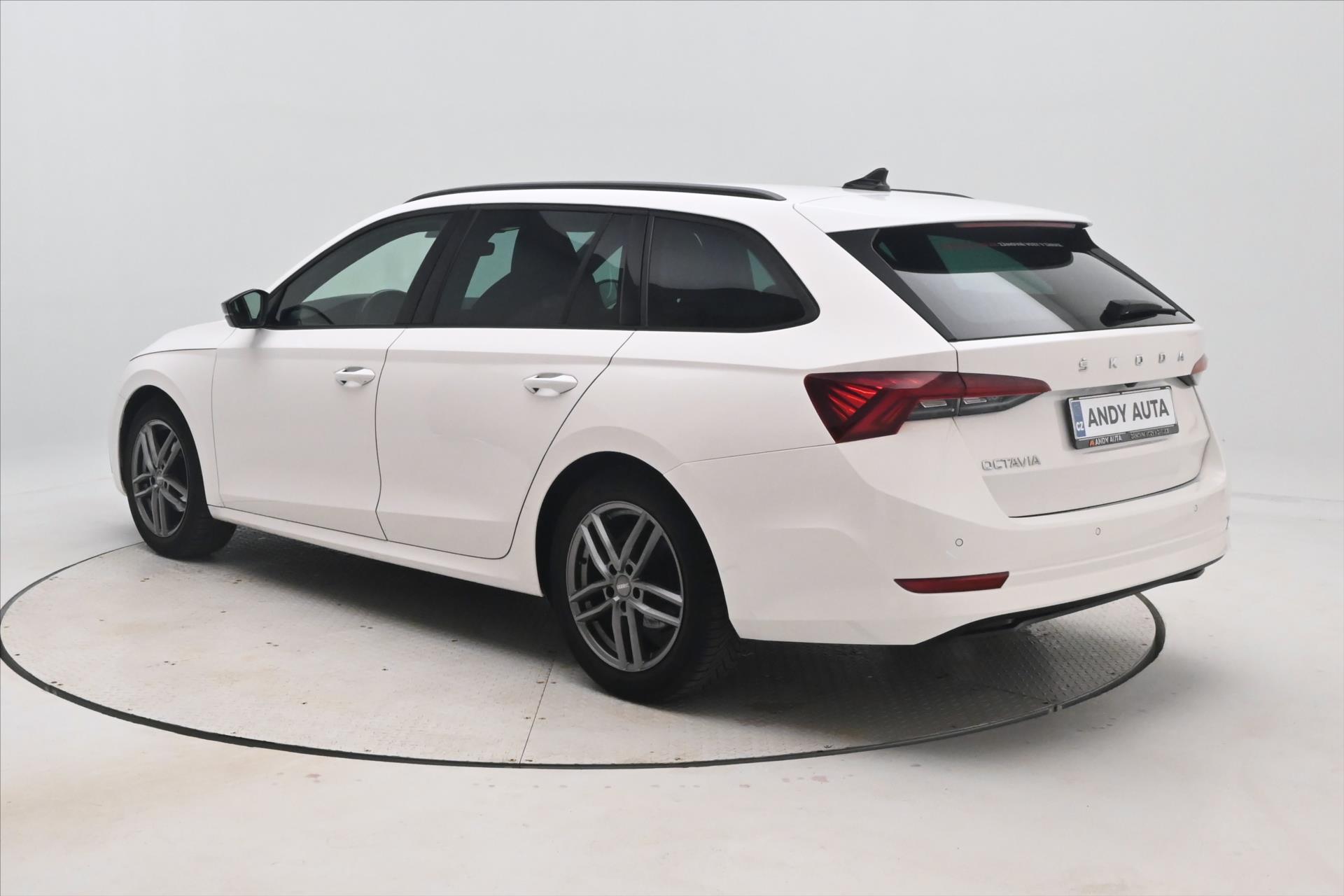 Hlavní fotografie vozu Škoda Octavia 2,0 TDI 110 kW DSG Sportline Záruka až 5 let (8)