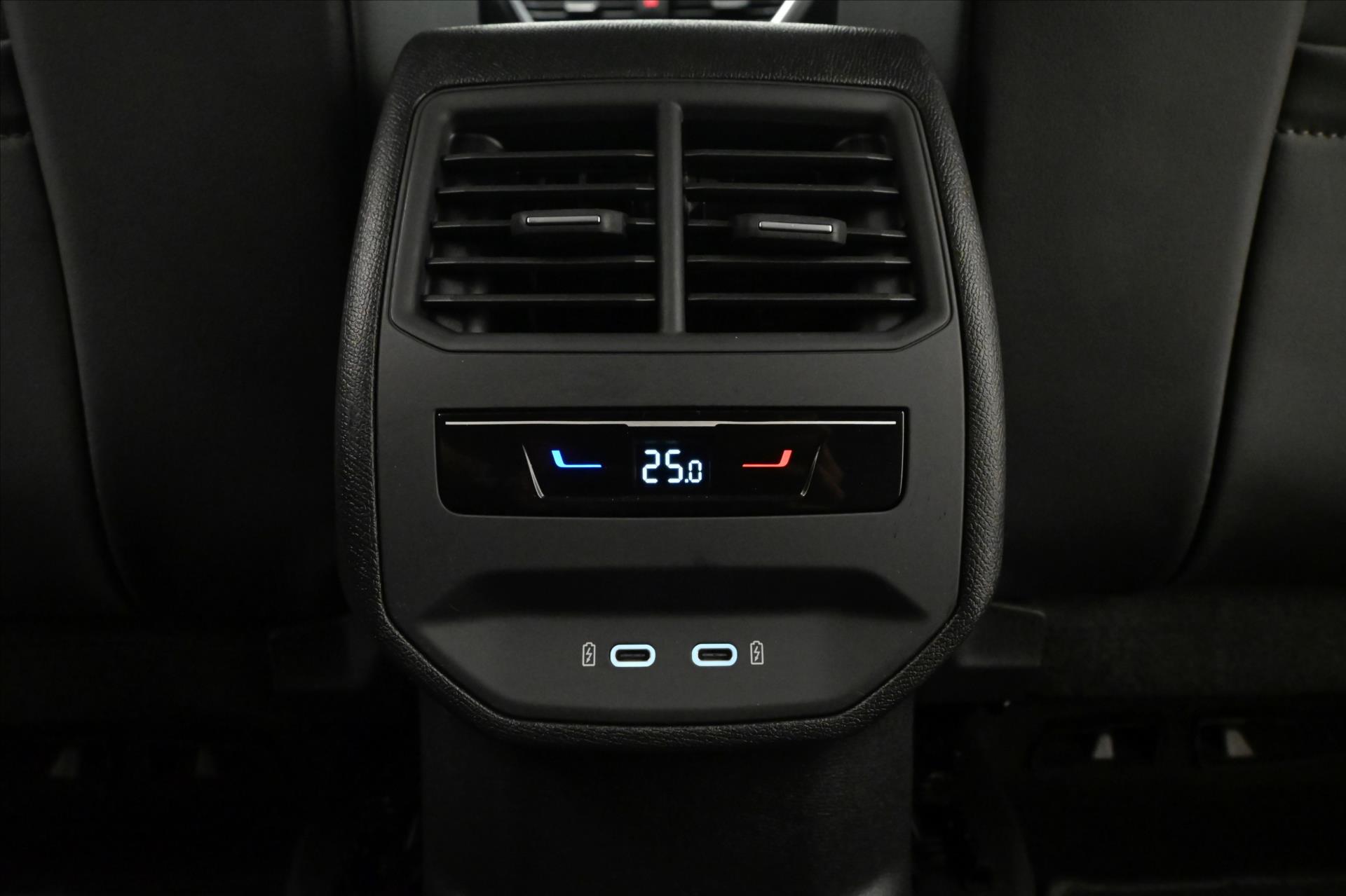 Hlavní fotografie vozu Seat Leon 2,0 TSI 140kW DSG FR Záruka až 5 let (22)
