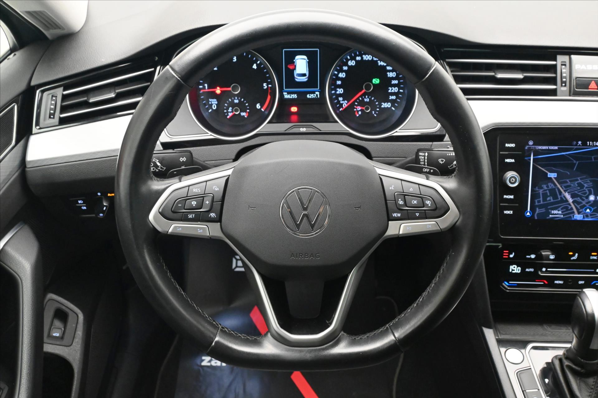 Hlavní fotografie vozu Volkswagen Passat 2,0 TDI 110kW DSG Business Záruka až 5 let (19)