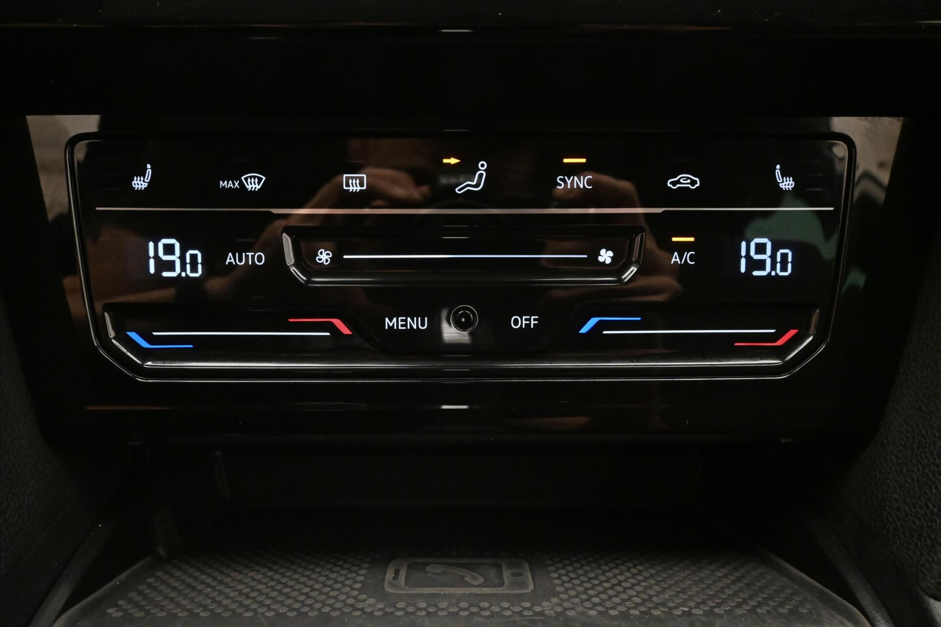 Hlavní fotografie vozu Volkswagen Passat 2,0 TDI 110kW DSG Business Záruka až 5 let (22)