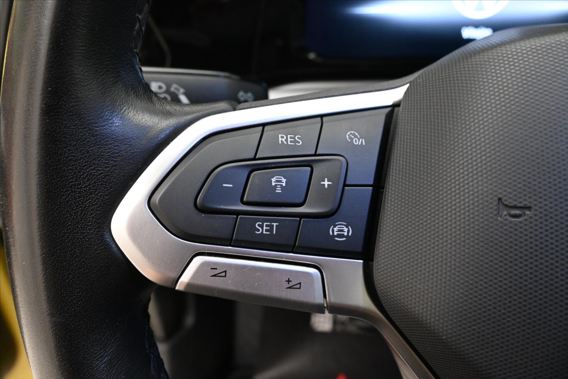 Hlavní fotografie vozu Volkswagen Golf 1,5 TSI 96 kW Life Záruka až 5 let (23)