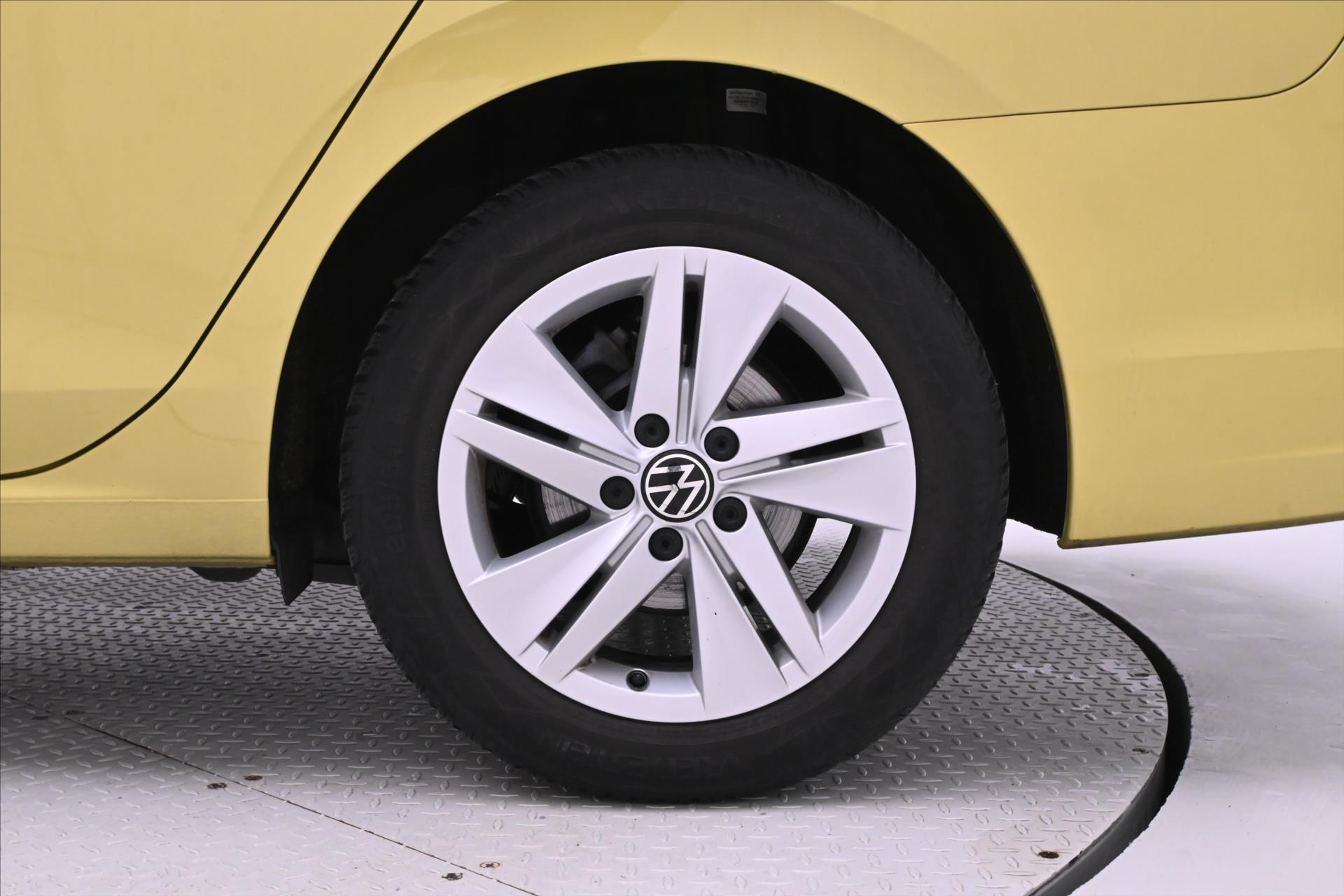 Hlavní fotografie vozu Volkswagen Golf 1,5 TSI 96 kW Life Záruka až 5 let (31)