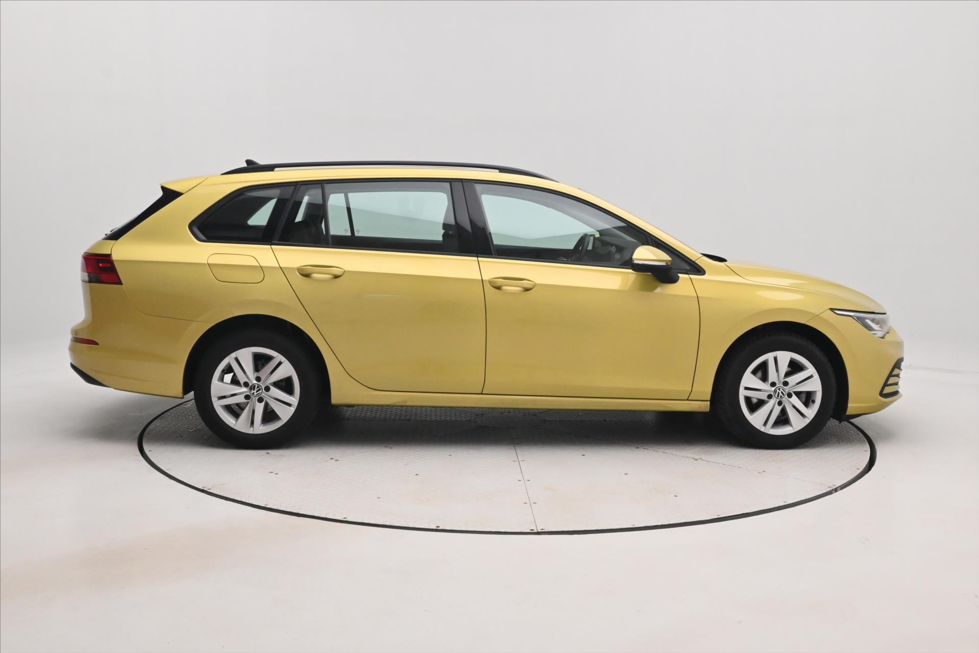 Hlavní fotografie vozu Volkswagen Golf 1,5 TSI 96 kW Life Záruka až 5 let (5)