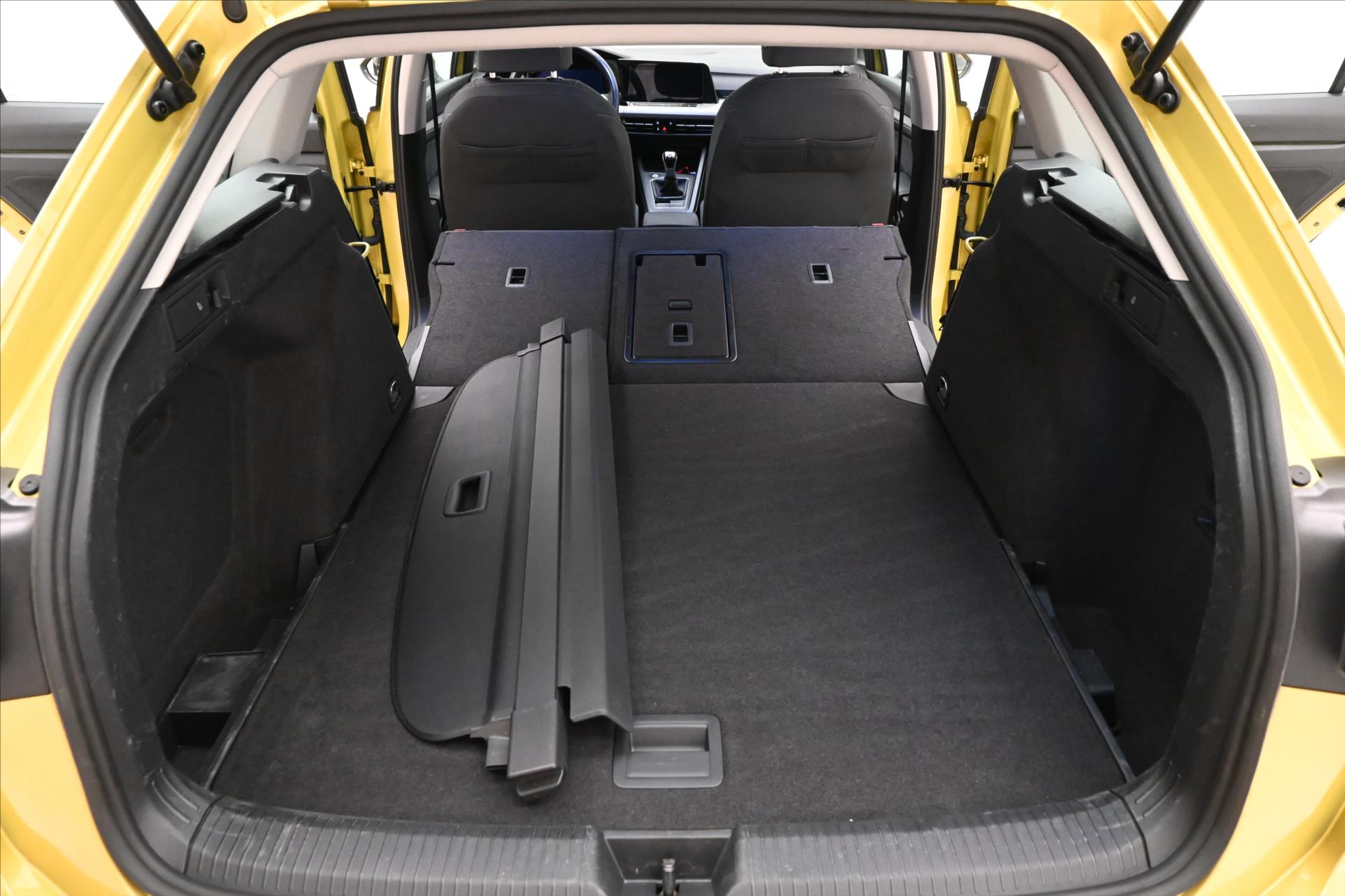 Hlavní fotografie vozu Volkswagen Golf 1,5 TSI 96kW Life Záruka až 5 let (12)
