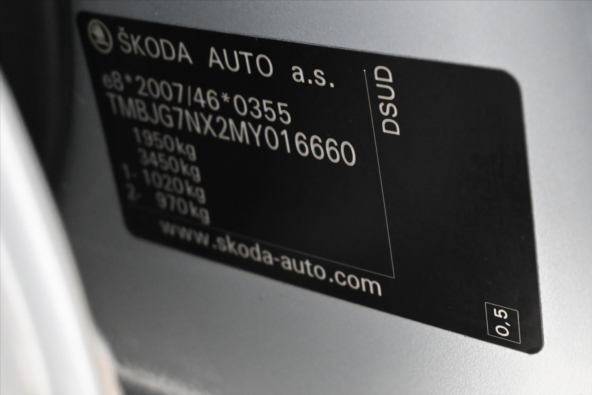 Hlavní fotografie vozu Škoda Octavia 2,0 TDI 85 kW Ambition Záruka až 5 let (13)