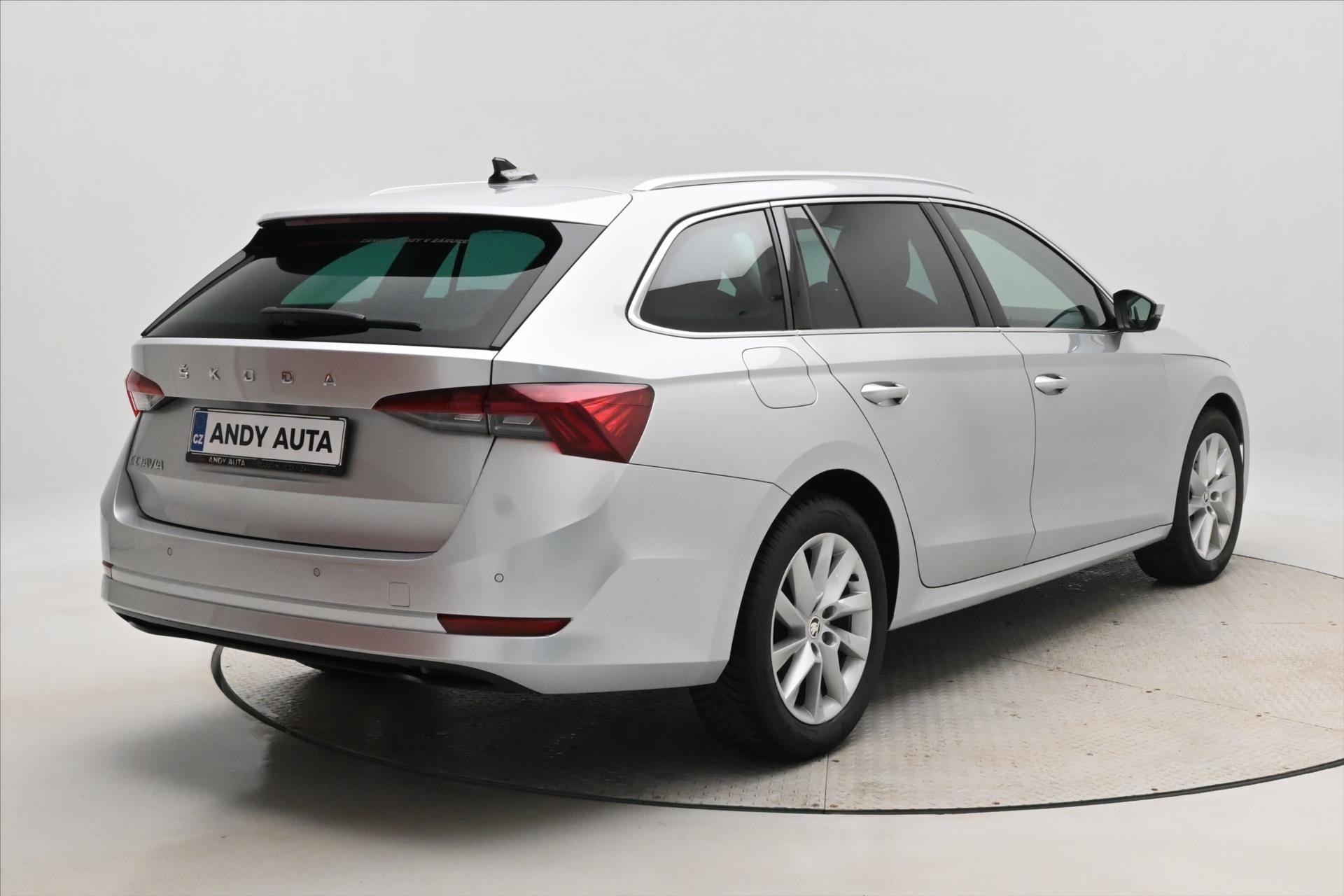 Hlavní fotografie vozu Škoda Octavia 2,0 TDI 85 kW Ambition Záruka až 5 let (6)