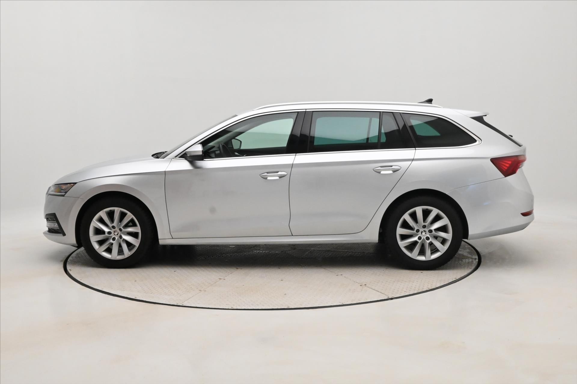 Hlavní fotografie vozu Škoda Octavia 2,0 TDI 85 kW Ambition Záruka až 5 let (9)