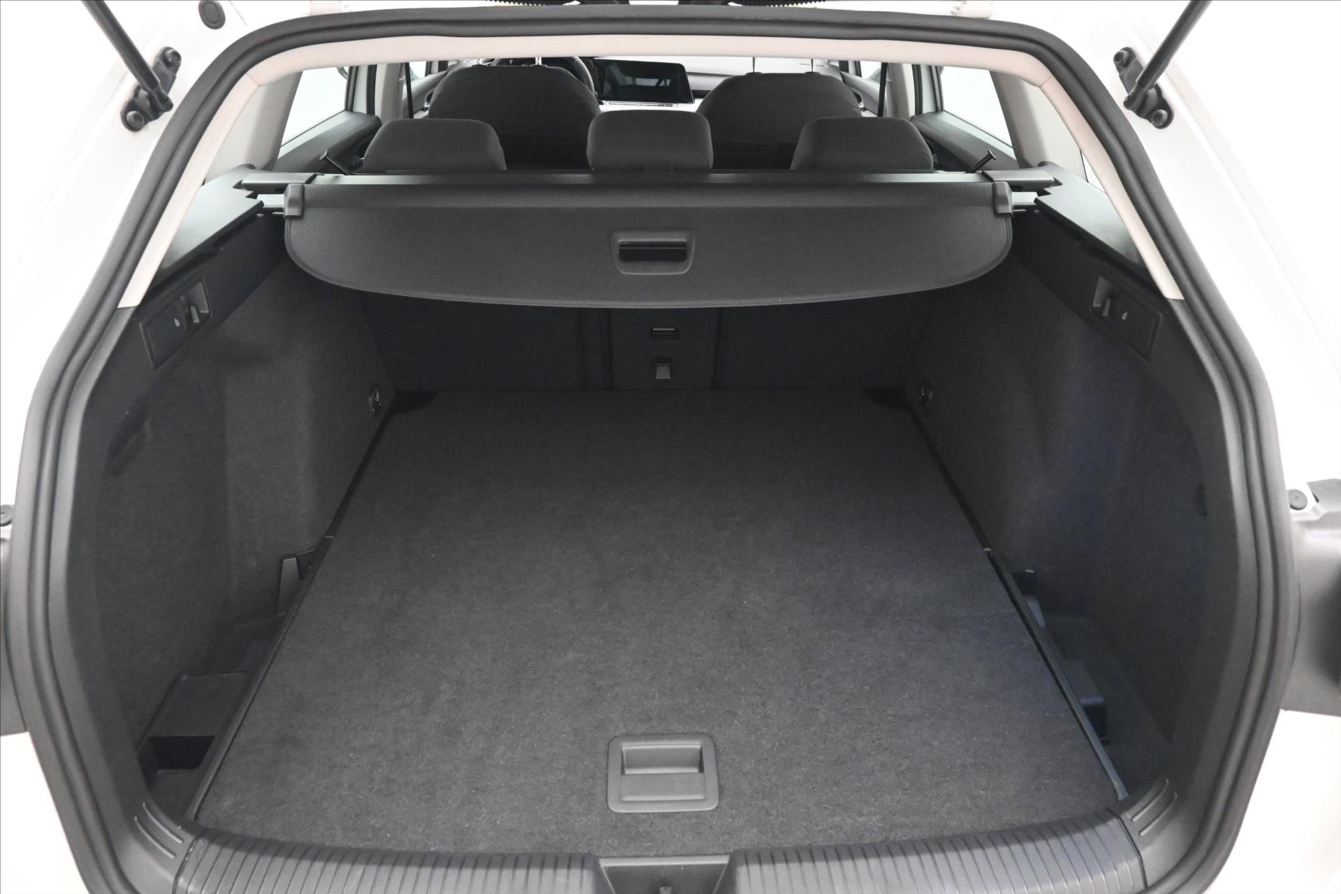 Hlavní fotografie vozu Volkswagen Golf 2,0 TDI 110 kW Life Záruka až 5 let (11)