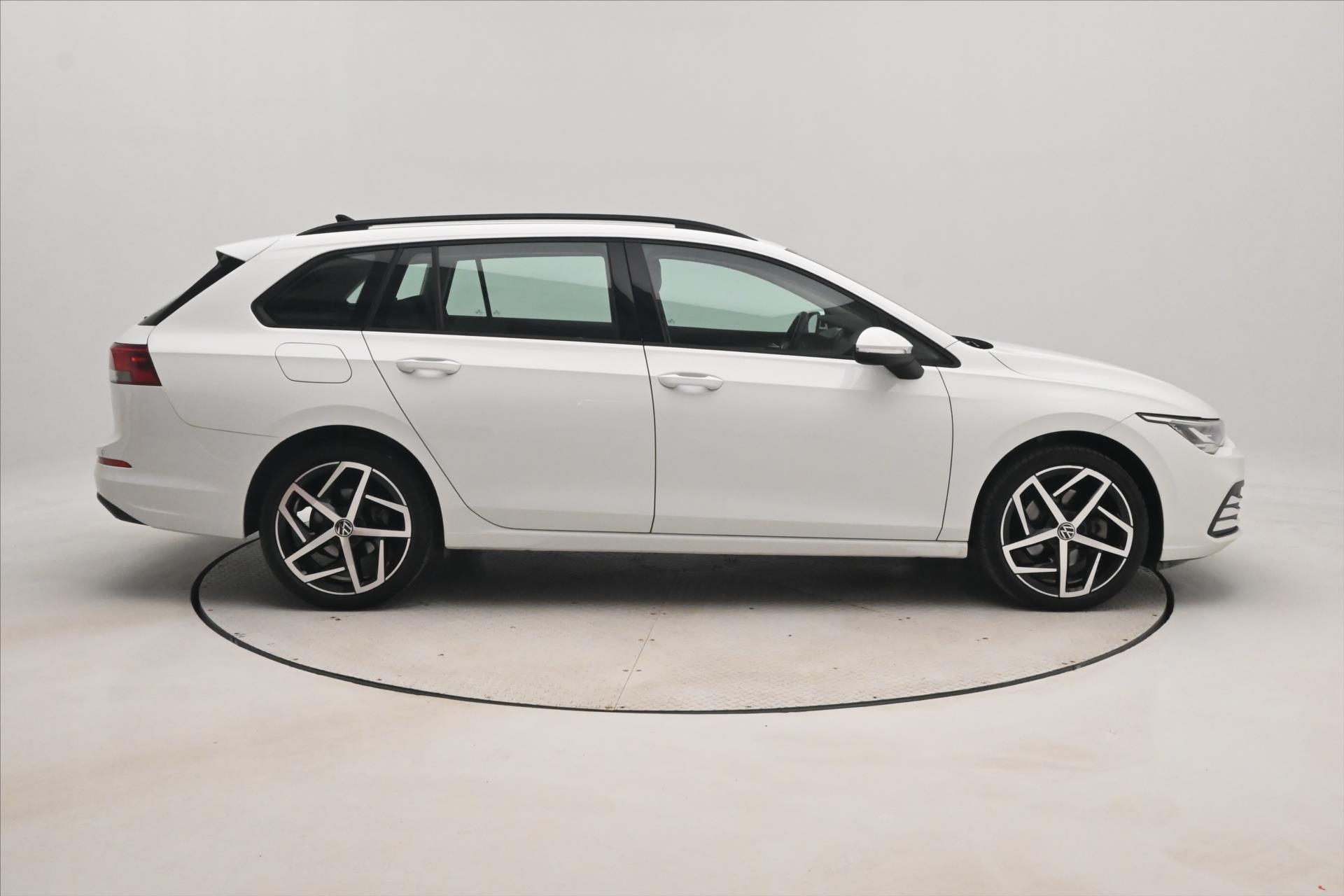 Hlavní fotografie vozu Volkswagen Golf 2,0 TDI 110 kW Life Záruka až 5 let (5)