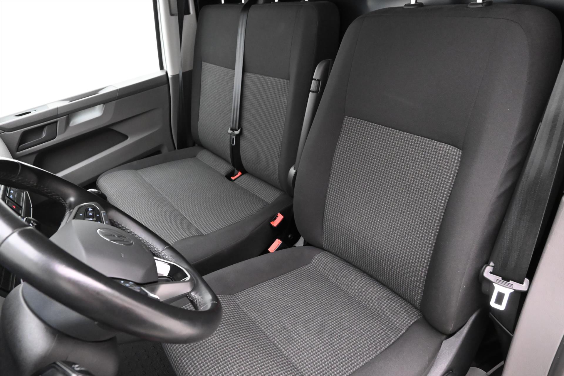 Hlavní fotografie vozu Volkswagen Transporter 2,0 TDI 110 kW Navigace Záruka až 5 let (28)