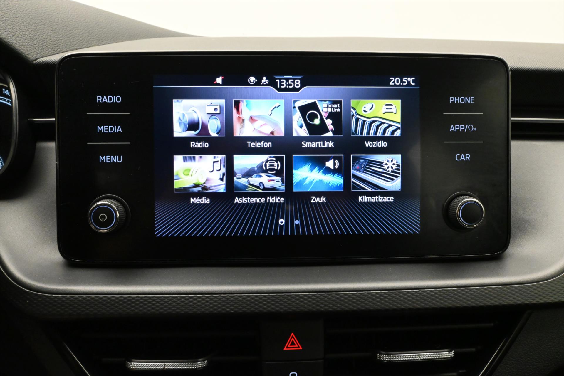 Hlavní fotografie vozu Škoda Kamiq 1,0 TSI 70 kW Tažné zařízení Záruka až 5 let (21)