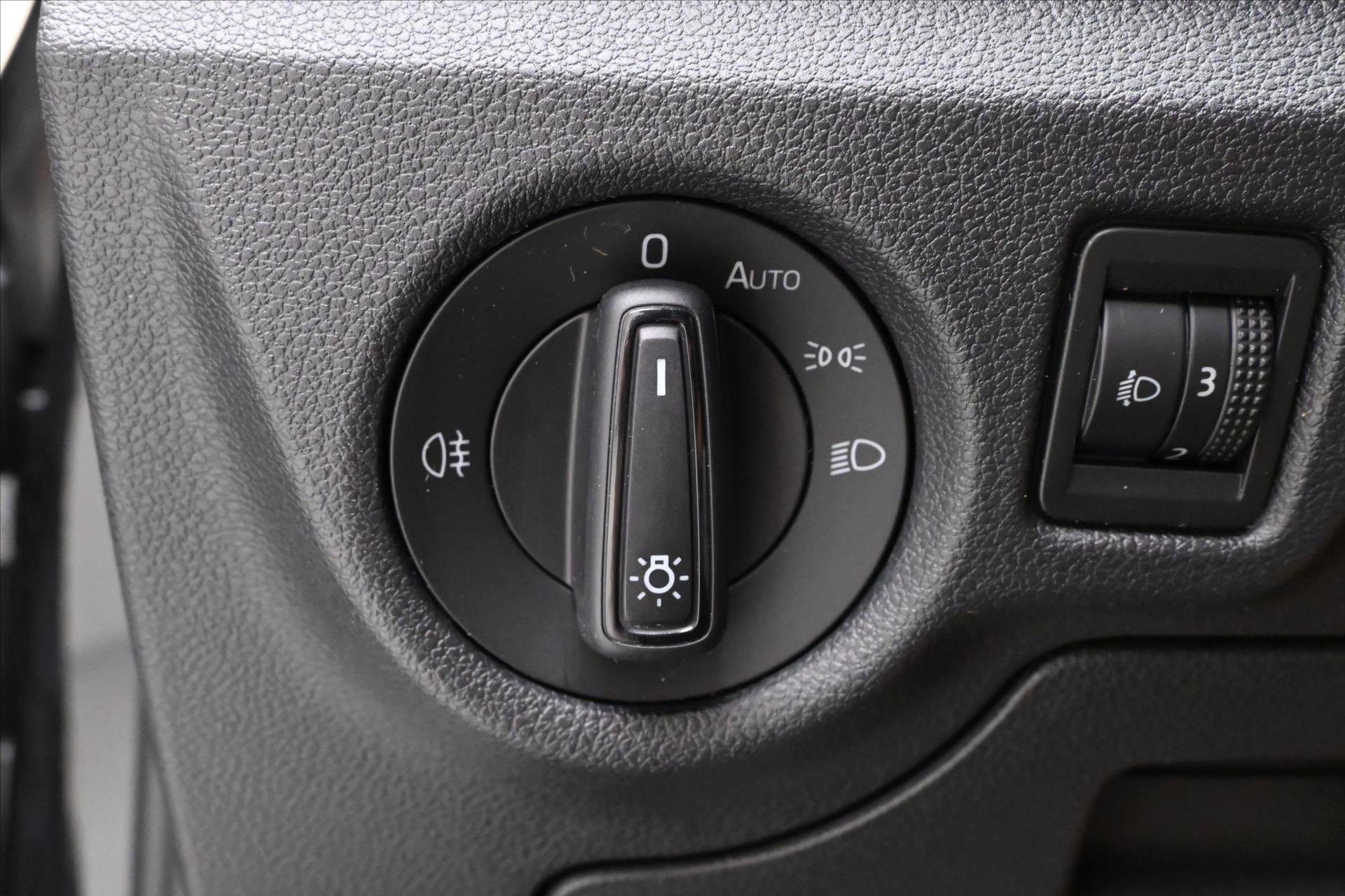 Hlavní fotografie vozu Škoda Kamiq 1,0 TSI 70 kW Tažné zařízení Záruka až 5 let (27)