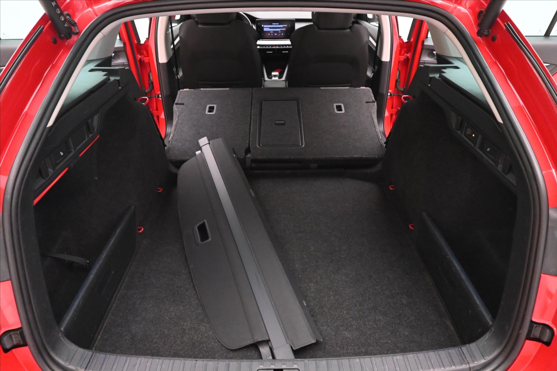 Hlavní fotografie vozu Škoda Octavia 2,0 TDI 110kW DSG Ambition Záruka až 5 let (12)