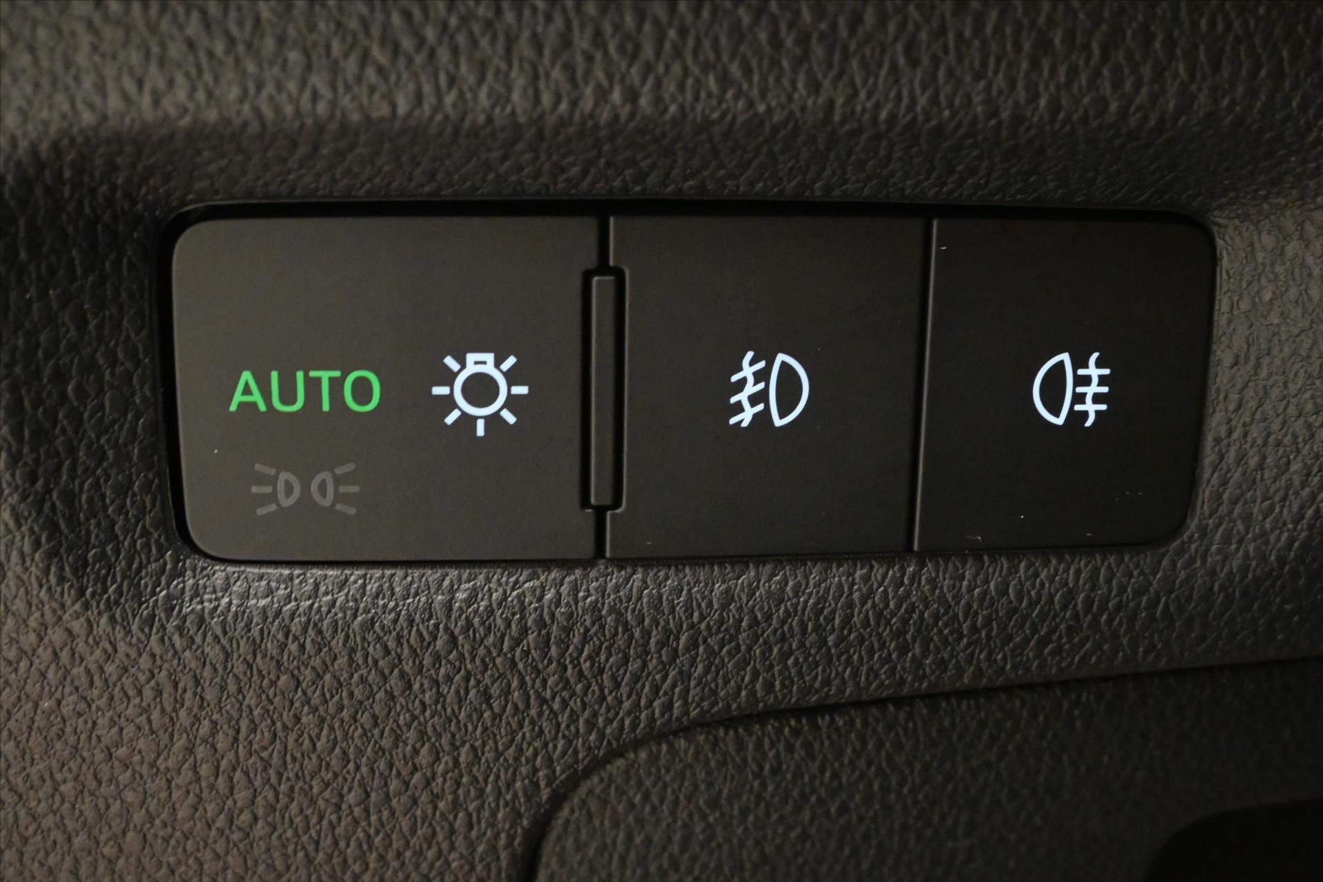 Hlavní fotografie vozu Škoda Octavia 2,0 TDI 110kW DSG Ambition Záruka až 5 let (28)