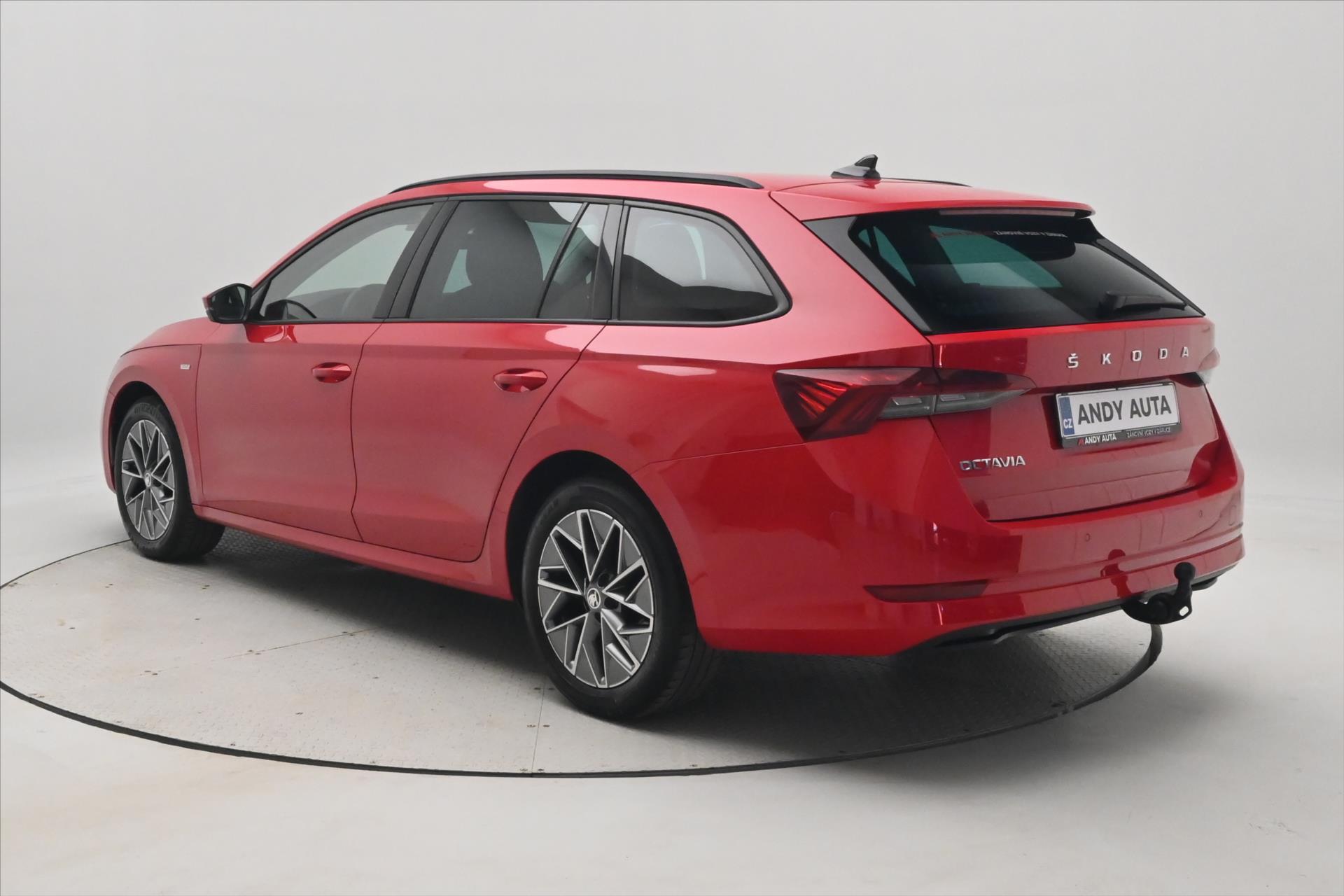 Hlavní fotografie vozu Škoda Octavia 2,0 TDI 110kW DSG Ambition Záruka až 5 let (8)