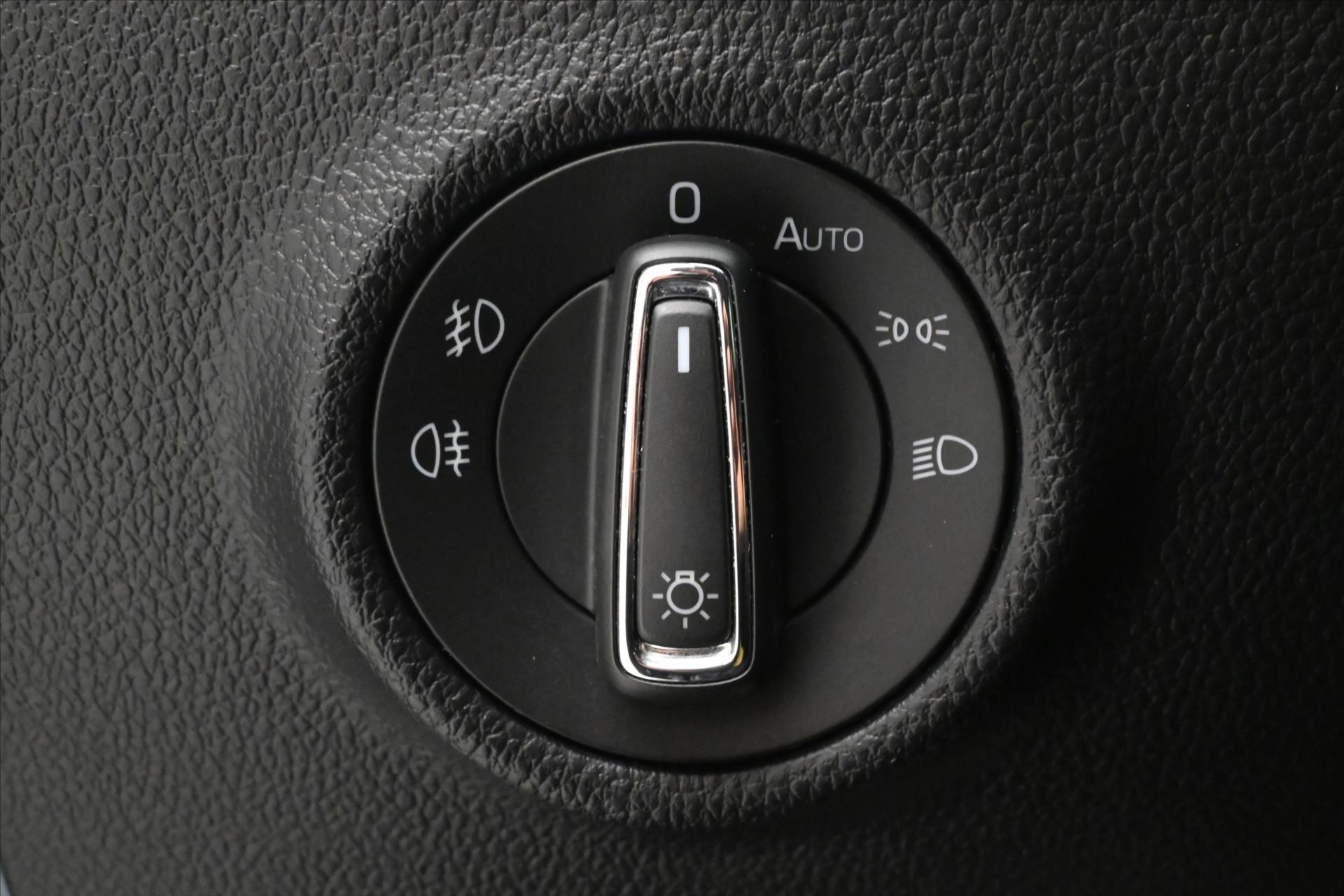 Hlavní fotografie vozu Škoda Superb 2,0 TDI 110kW DSG Style Záruka až 5 let (28)