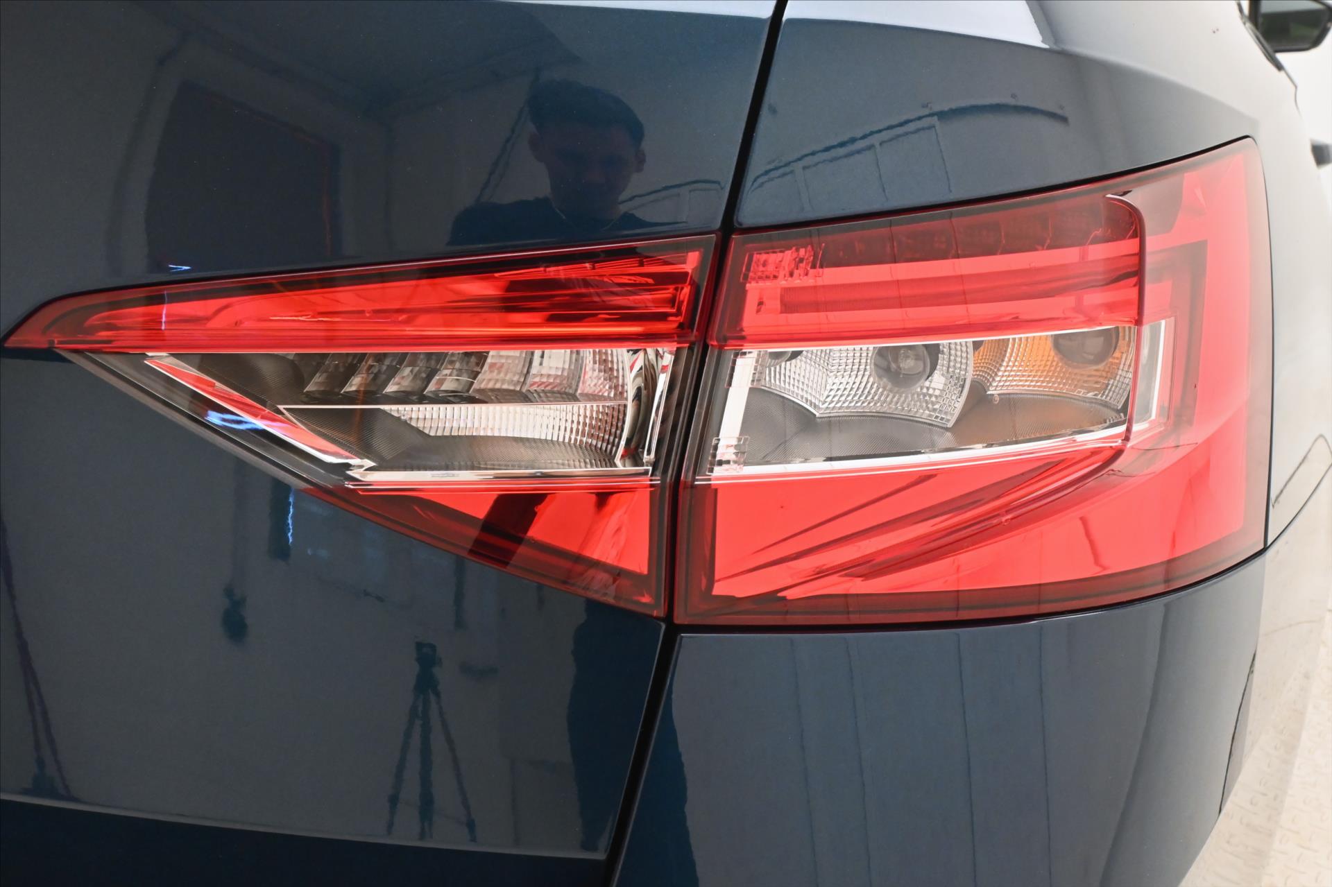 Hlavní fotografie vozu Škoda Superb 2,0 TDI 110kW DSG Style Záruka až 5 let (33)