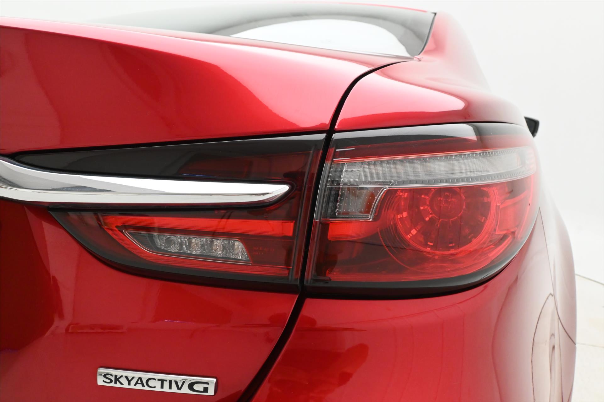 Hlavní fotografie vozu Mazda 6 2,0 SkyActiv-G 121 kW Záruka až 5 let (30)