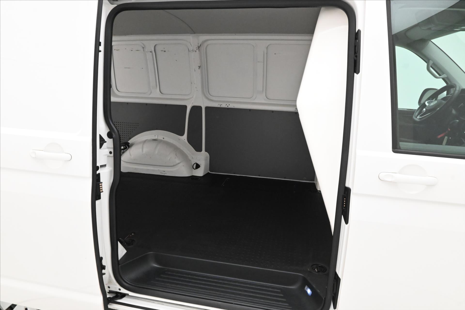 Hlavní fotografie vozu Volkswagen Transporter 2,0 TDI 110 kW DSG Záruka až 5 let (12)