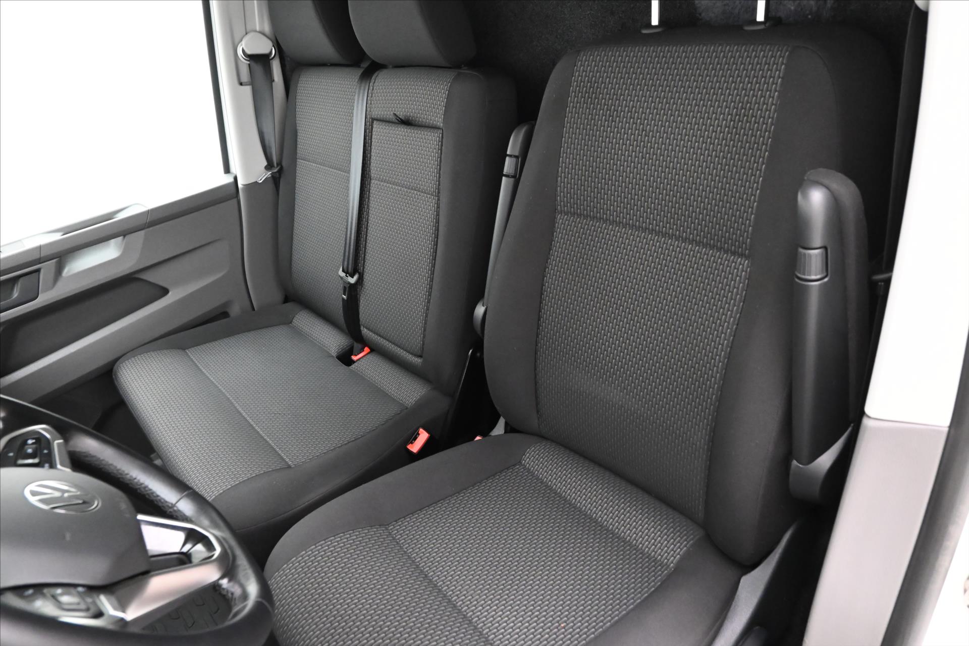 Hlavní fotografie vozu Volkswagen Transporter 2,0 TDI 110 kW DSG Záruka až 5 let (27)