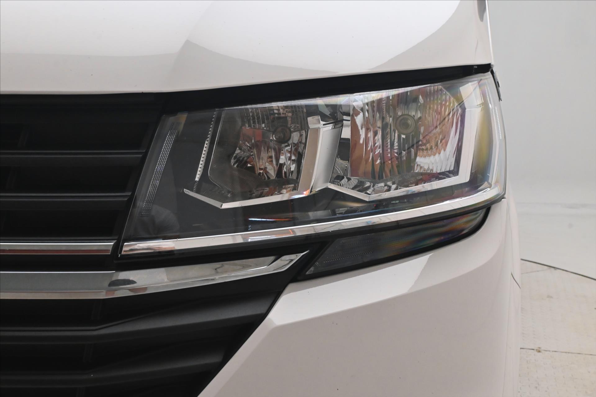 Hlavní fotografie vozu Volkswagen Transporter 2,0 TDI 110 kW DSG Záruka až 5 let (28)