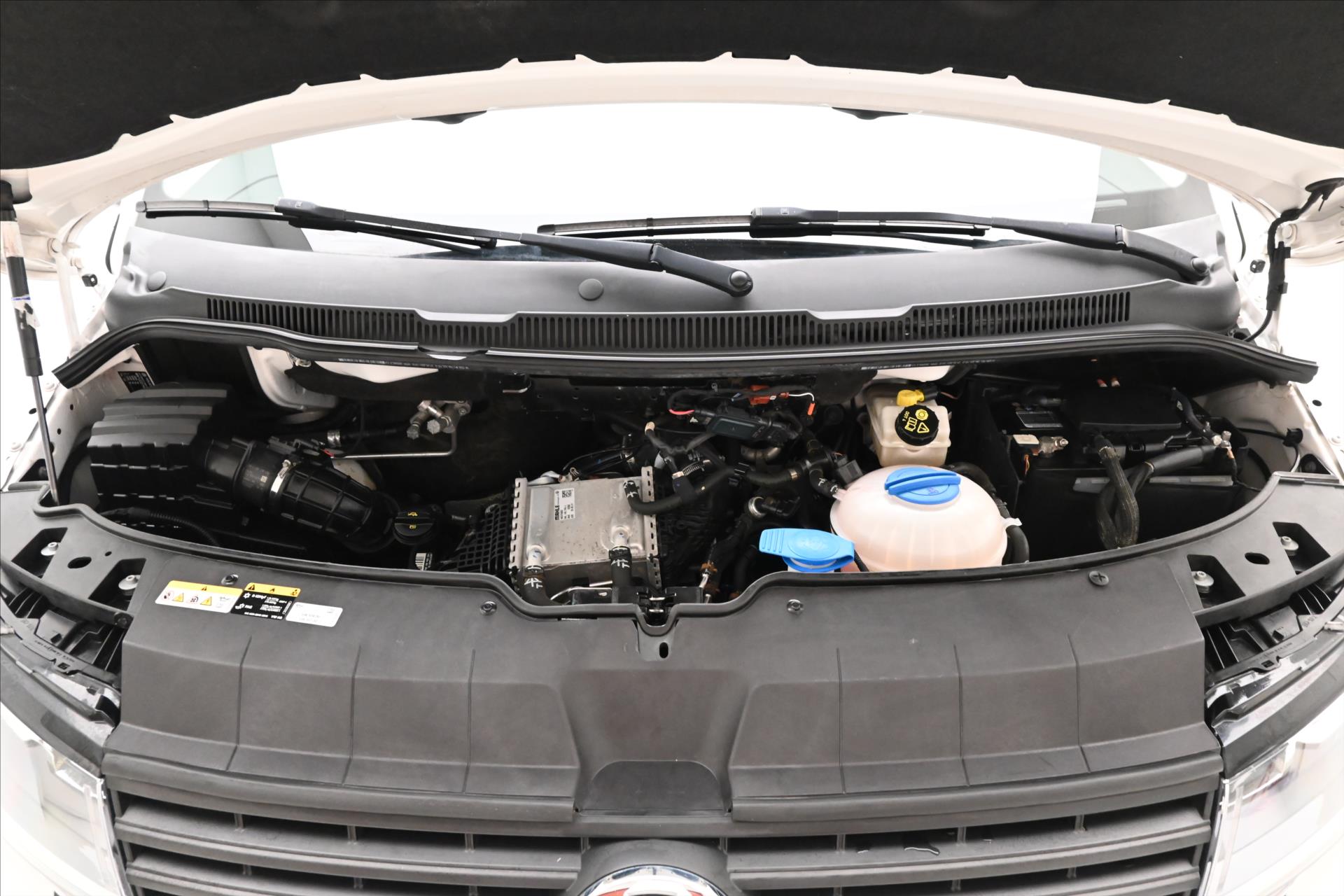 Hlavní fotografie vozu Volkswagen Transporter 2,0 TDI 110 kW DSG Záruka až 5 let (10)