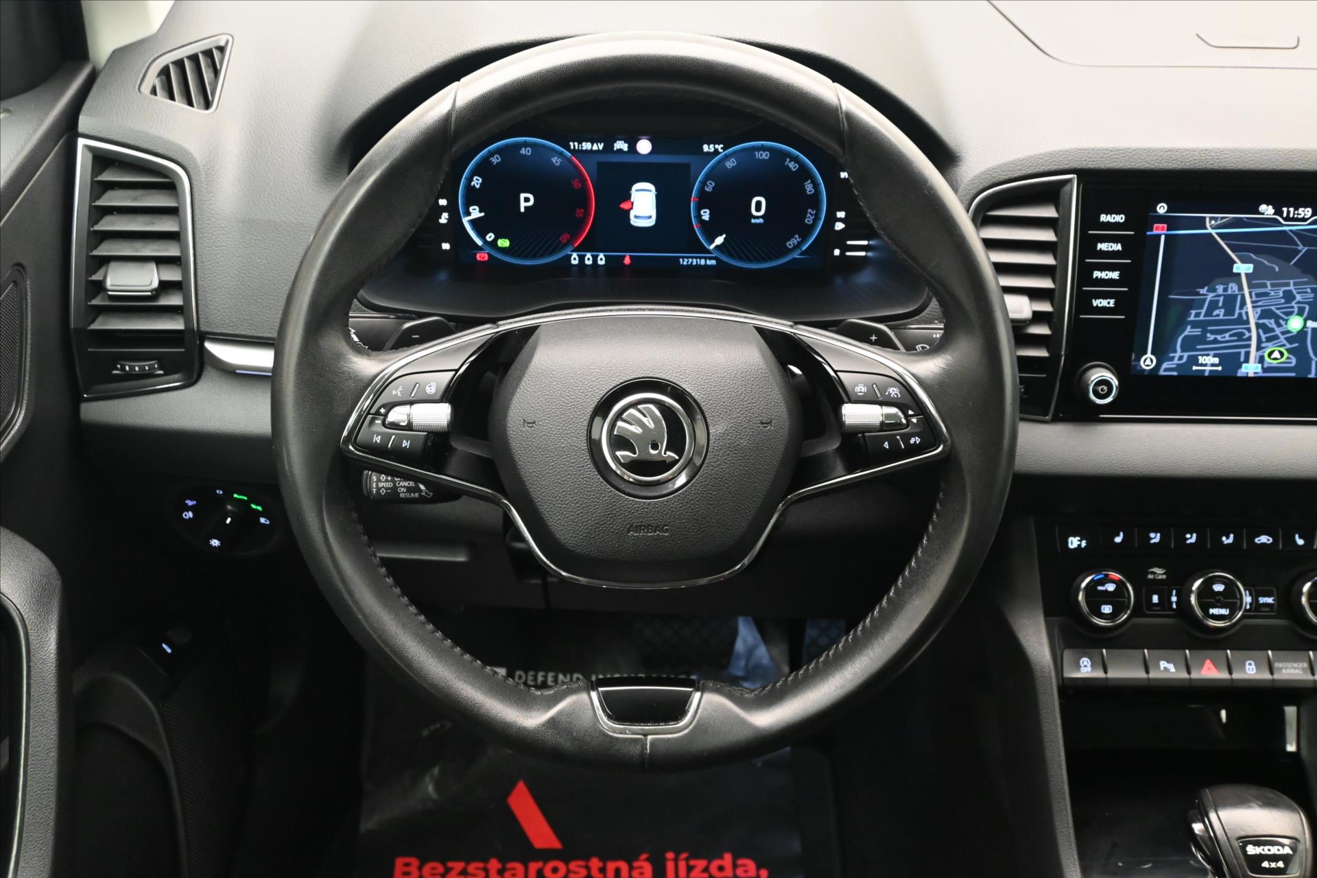 Main photo of the car Skoda Karoq 2.0 TDI 110 kW DSG 4X4 TOUR Warranty up to 5 years (19)