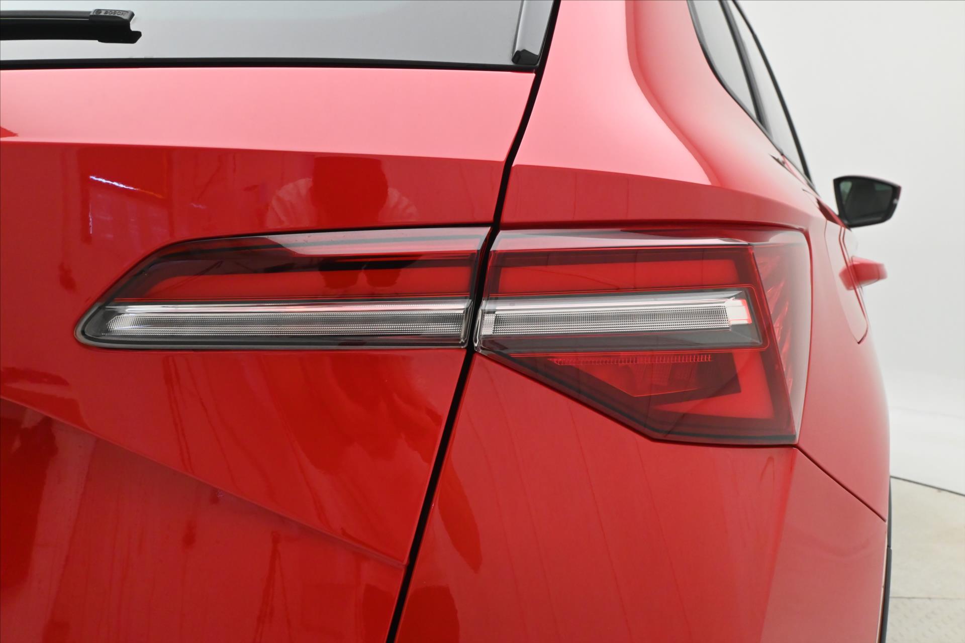 Main photo of the car Skoda Karoq 2.0 TDI 110 kW DSG 4X4 TOUR Warranty up to 5 years (33)