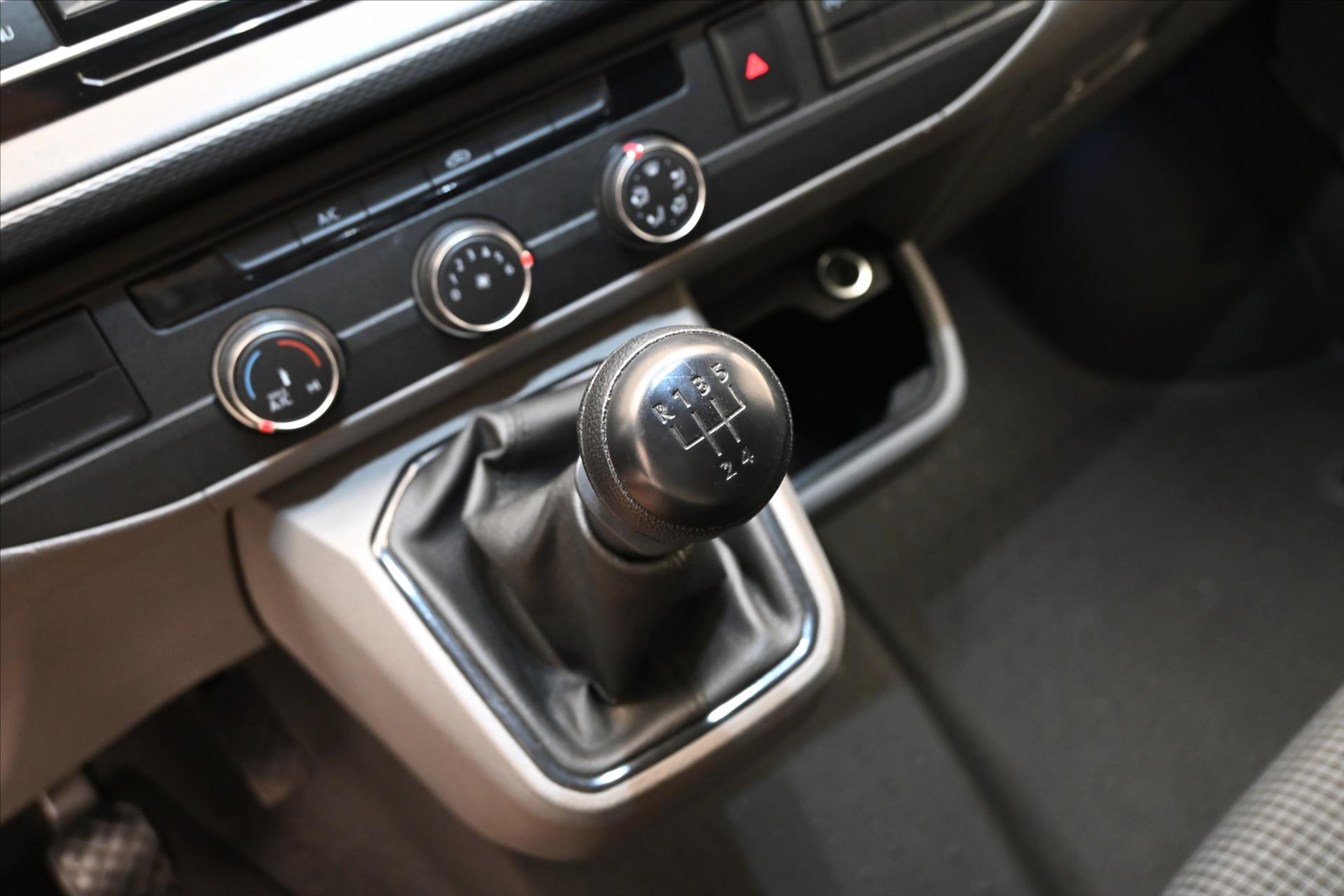 Hlavní fotografie vozu Volkswagen Transporter 2,0 TDI 81kW KLIMATempomat Záruka až 5 let (21)