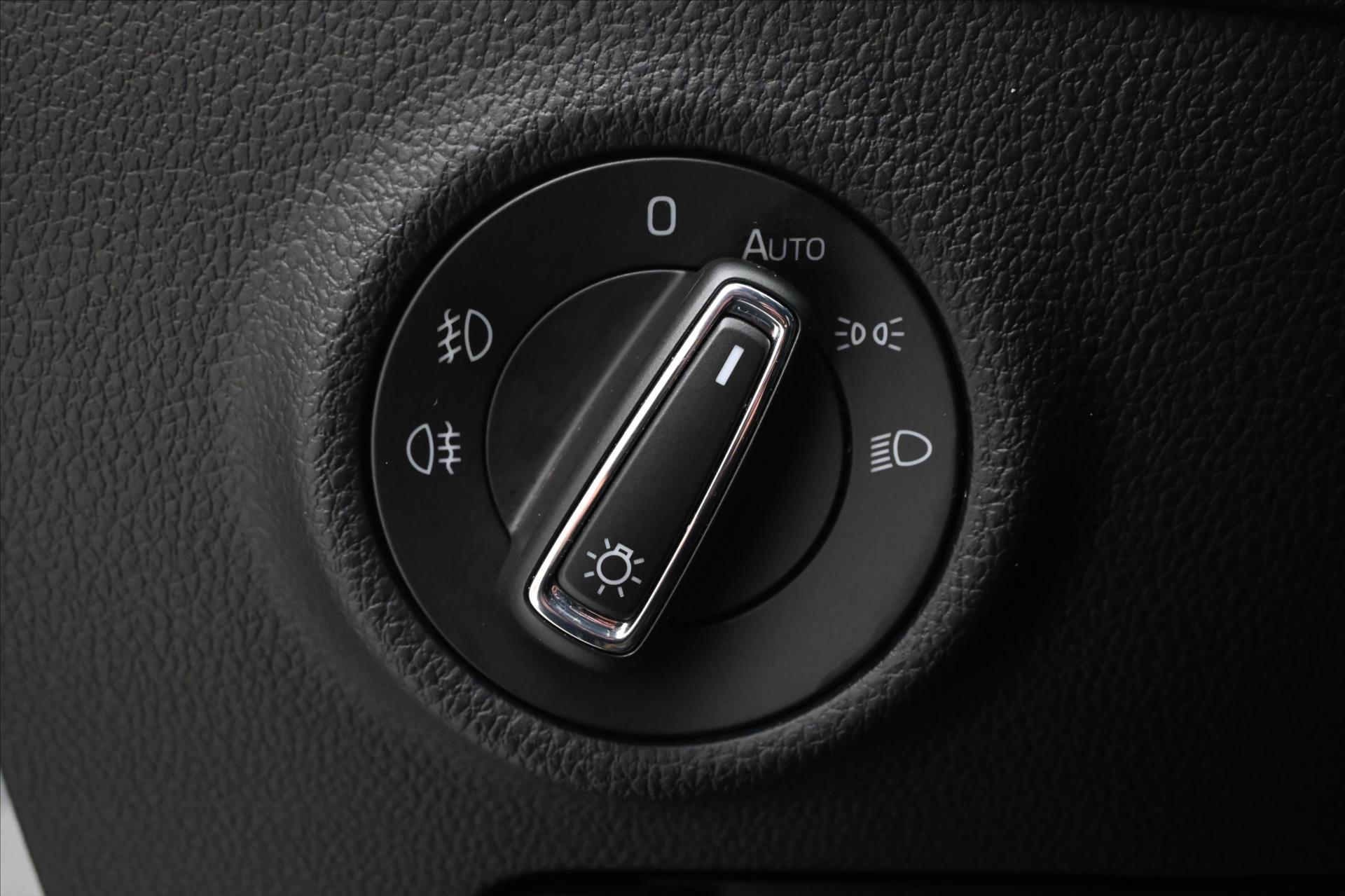 Hlavní fotografie vozu Škoda Superb 2,0 TDI 110 kW DSG Style Záruka až 5 let (28)