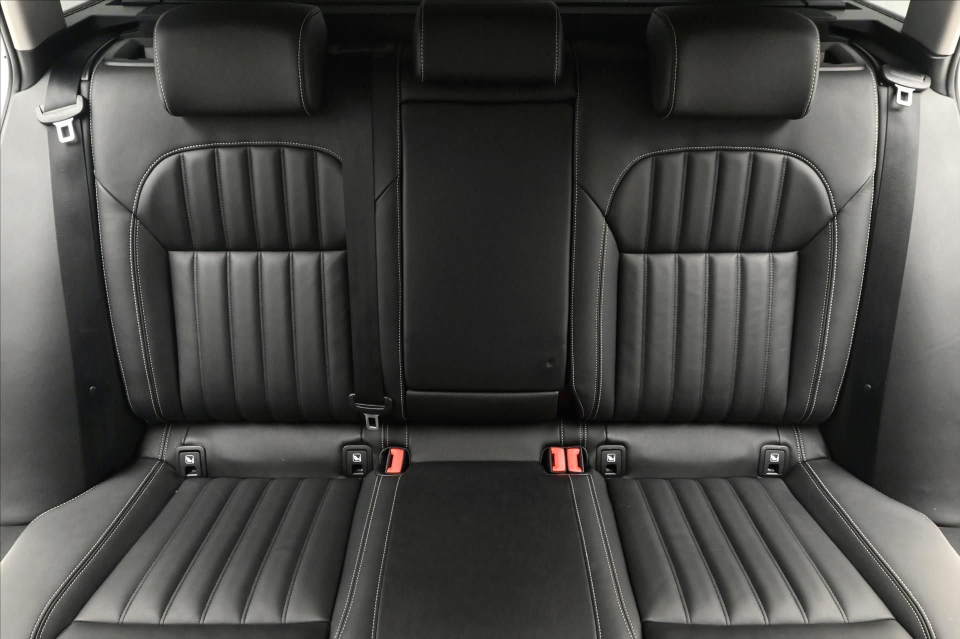 Hlavní fotografie vozu Škoda Superb 2,0 TDI 110 kW DSG Style Záruka až 5 let (30)