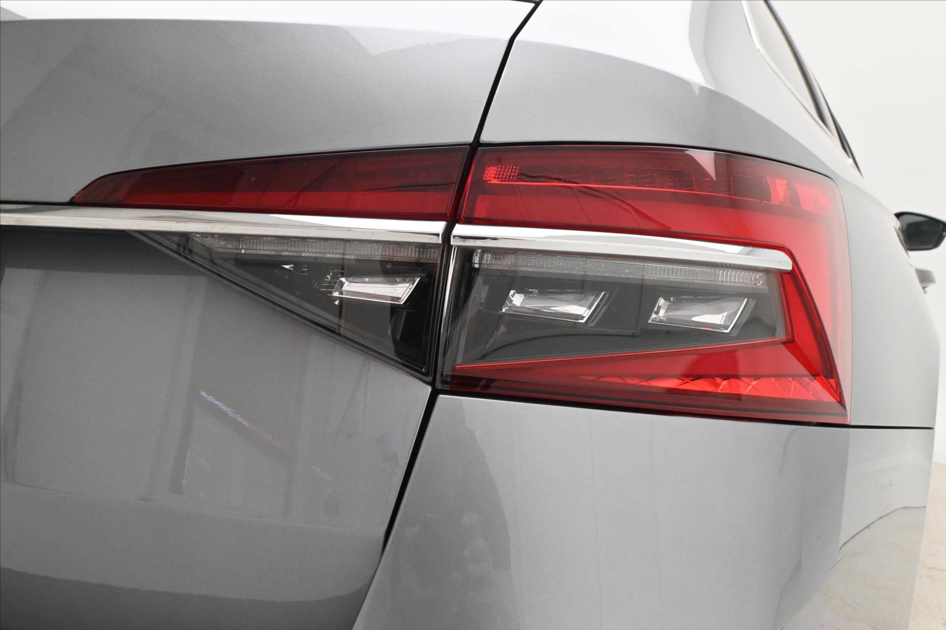 Hlavní fotografie vozu Škoda Superb 2,0 TDI 110 kW DSG Style Záruka až 5 let (33)