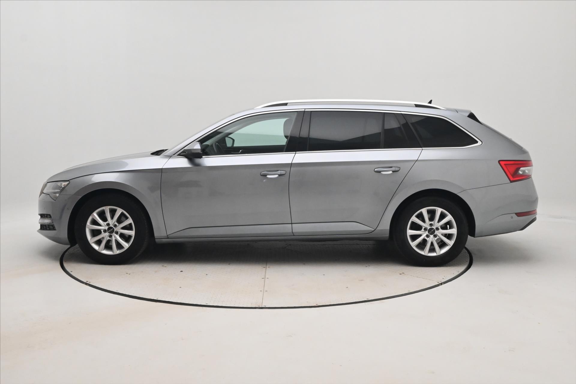Hlavní fotografie vozu Škoda Superb 2,0 TDI 110 kW DSG Style Záruka až 5 let (9)