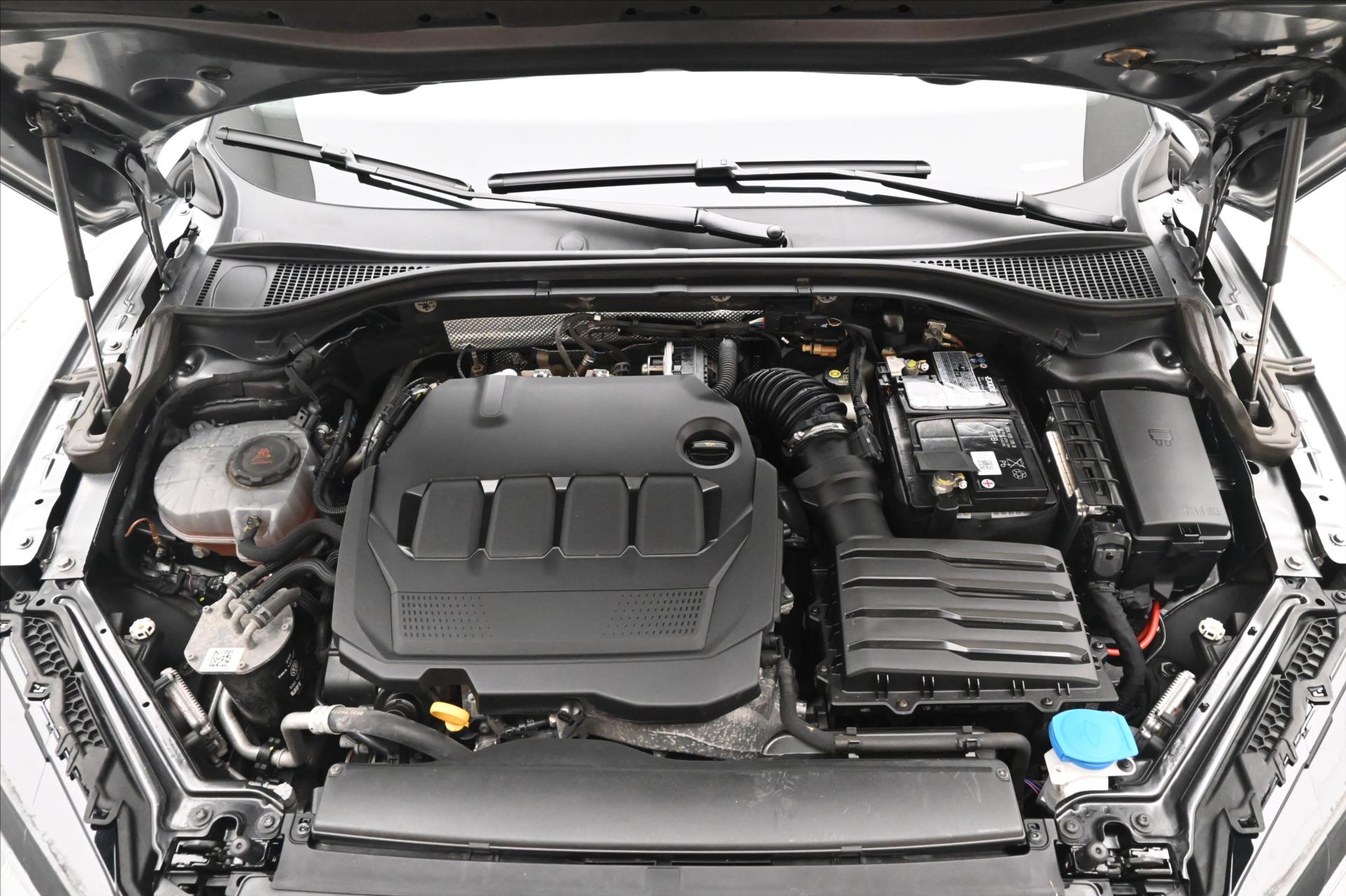 Hlavní fotografie vozu Škoda Superb 2,0 TDI 110 kW DSG Style Záruka až 5 let (10)