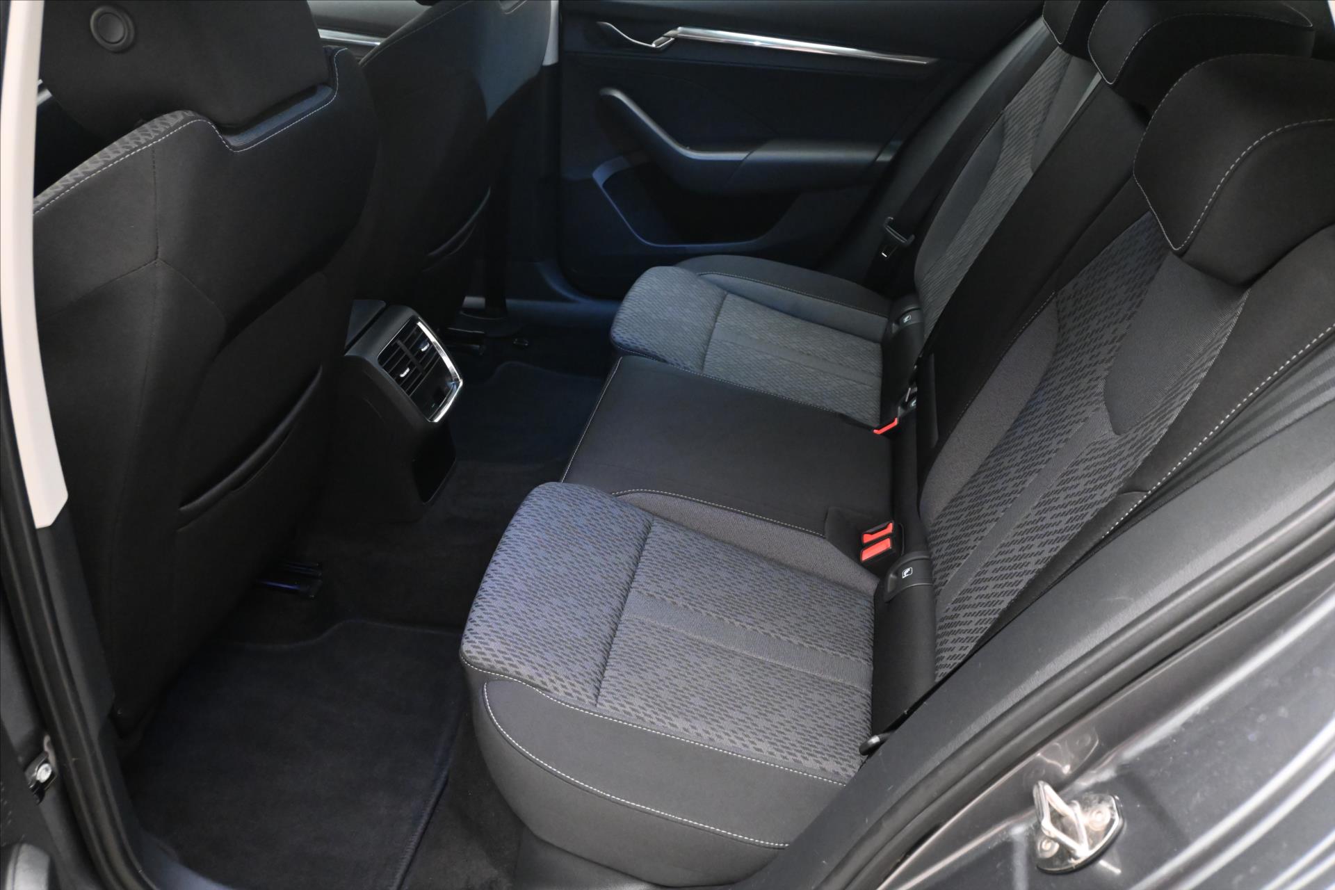 Hlavní fotografie vozu Škoda Octavia 2,0 TDI 110kW DSG Záruka až 5 let (15)