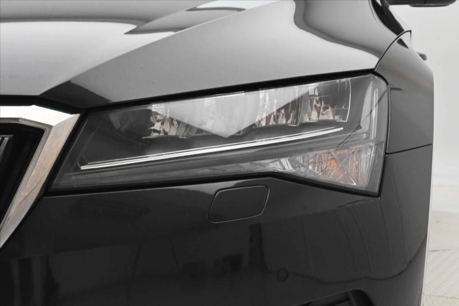 Hlavní fotografie vozu Škoda Superb 2,0 TDI 110kW DSG Style Záruka až 5 let (31)