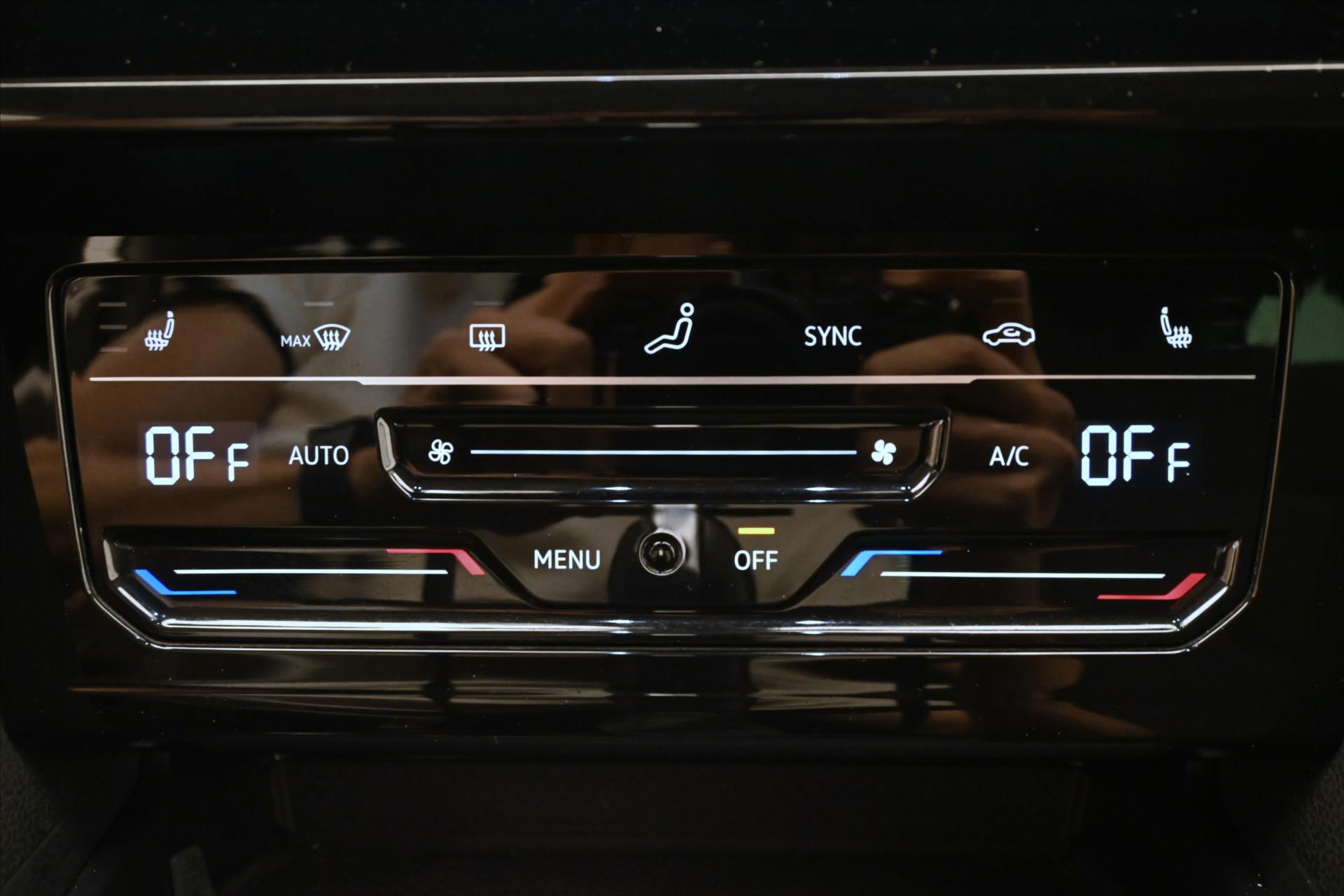 Hlavní fotografie vozu Volkswagen Passat 2,0 TDI 110kW DSG Business Záruka až 5 let (22)