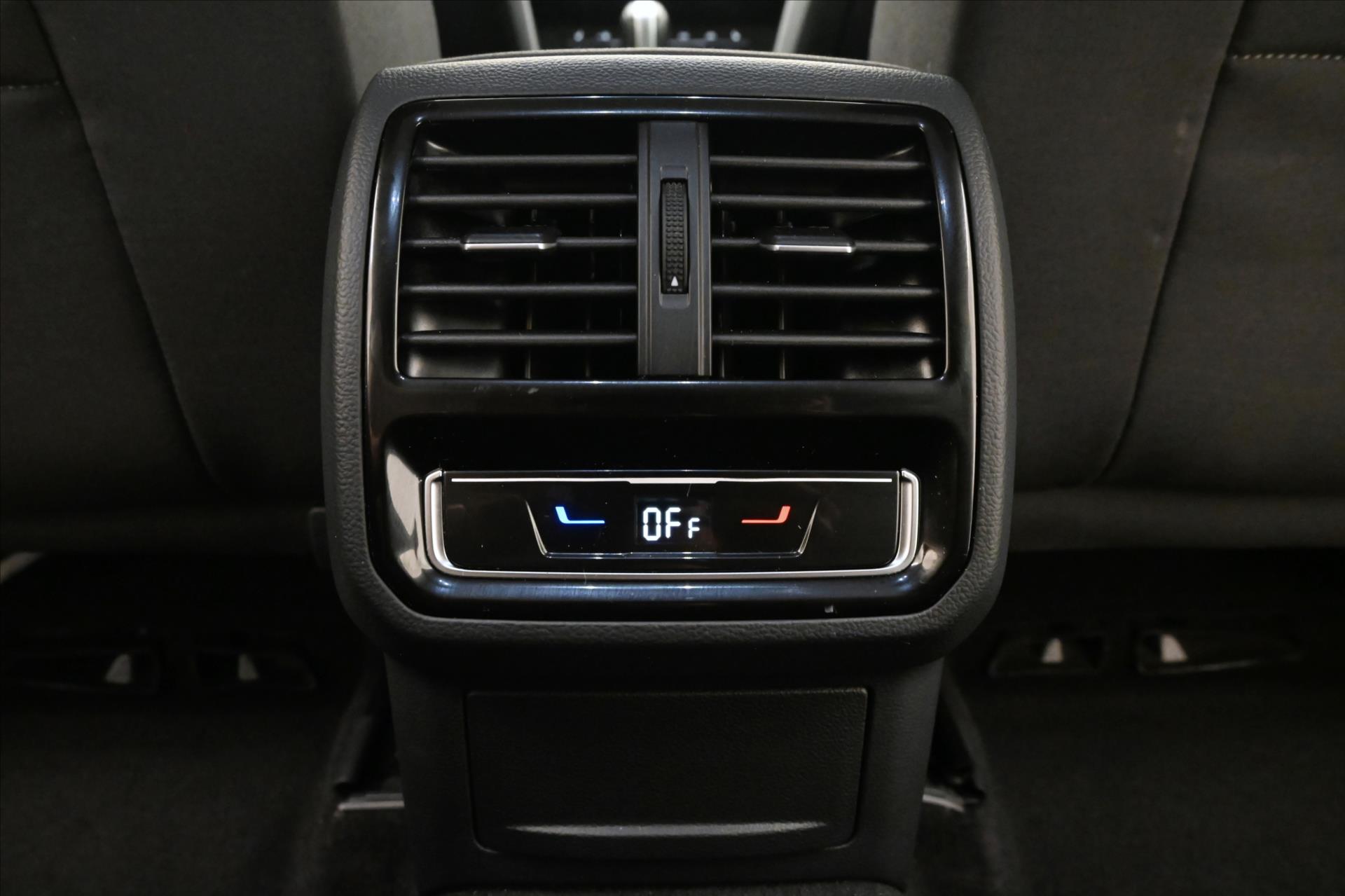 Hlavní fotografie vozu Volkswagen Passat 2,0 TDI 110kW DSG Business Záruka až 5 let (23)