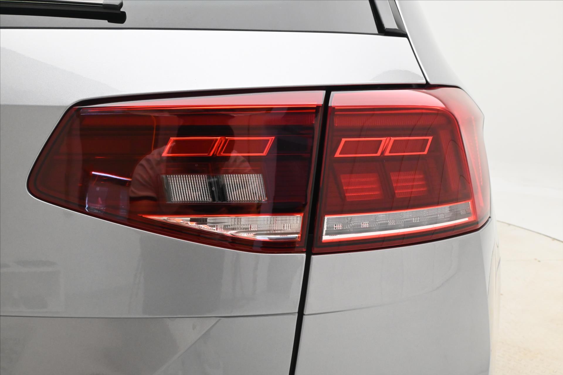 Hlavní fotografie vozu Volkswagen Passat 2,0 TDI 110kW DSG Business Záruka až 5 let (32)