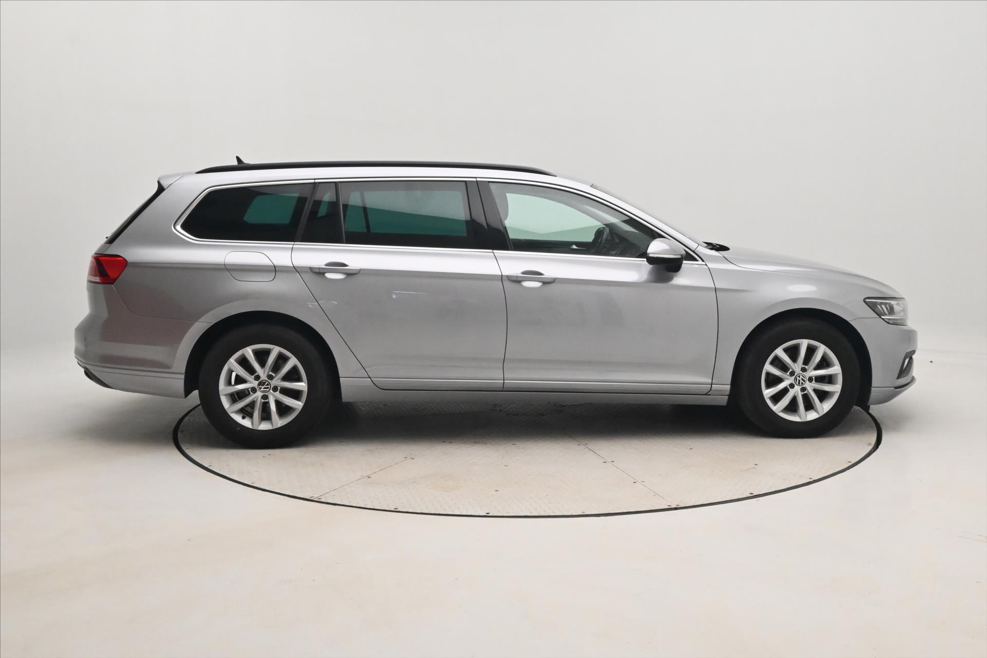 Hlavní fotografie vozu Volkswagen Passat 2,0 TDI 110kW DSG Business Záruka až 5 let (5)