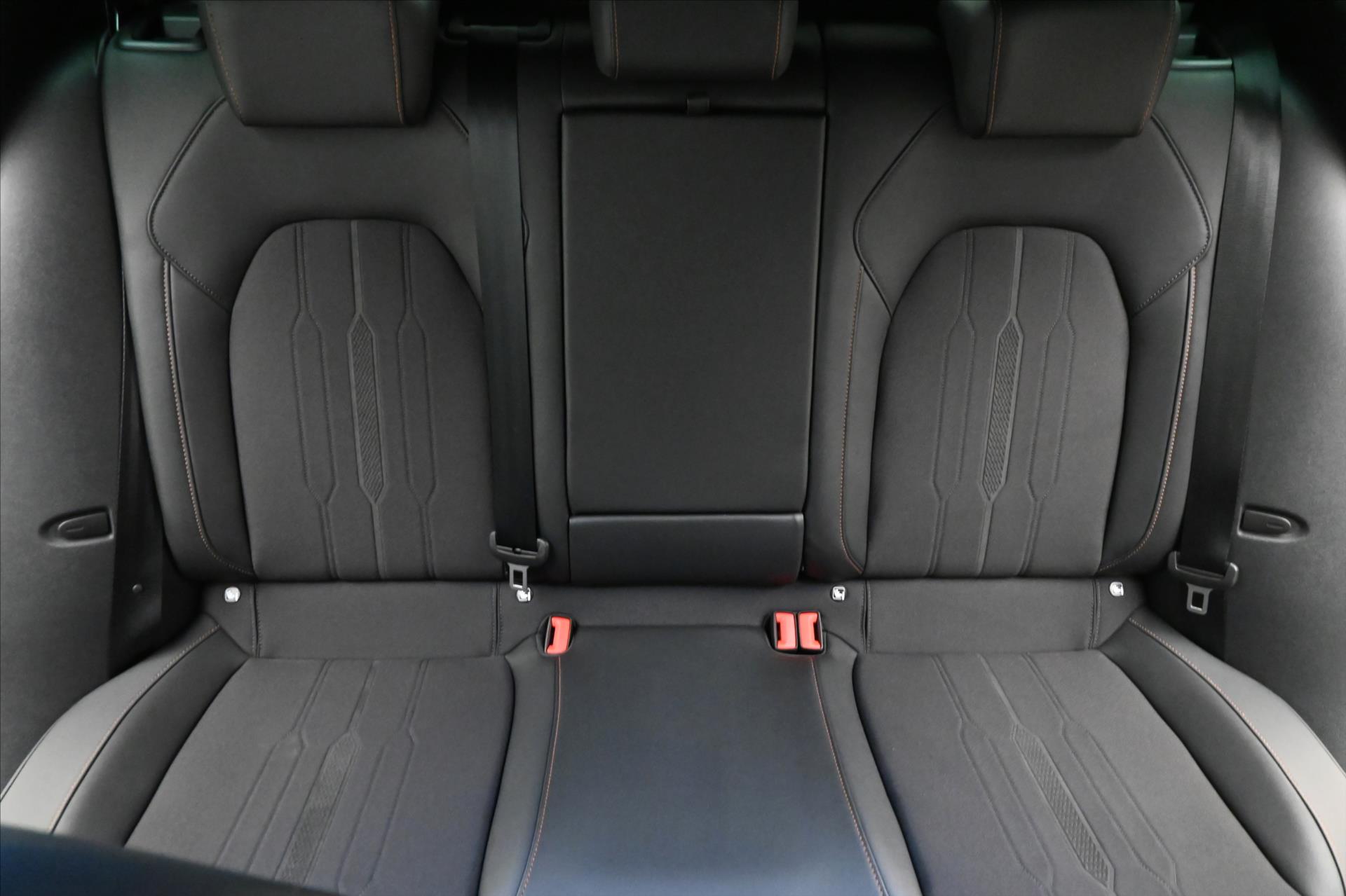Hlavní fotografie vozu Cupra Formentor 2,0 TDI 110kW DSG 4x4 Záruka až 5 let (28)