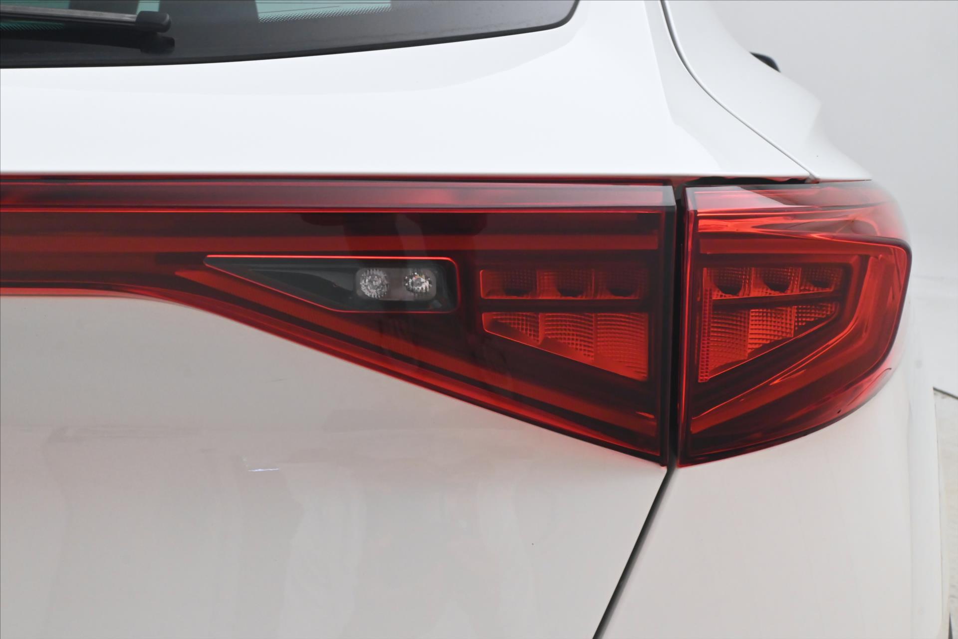 Hlavní fotografie vozu Cupra Formentor 2,0 TDI 110kW DSG 4x4 Záruka až 5 let (31)