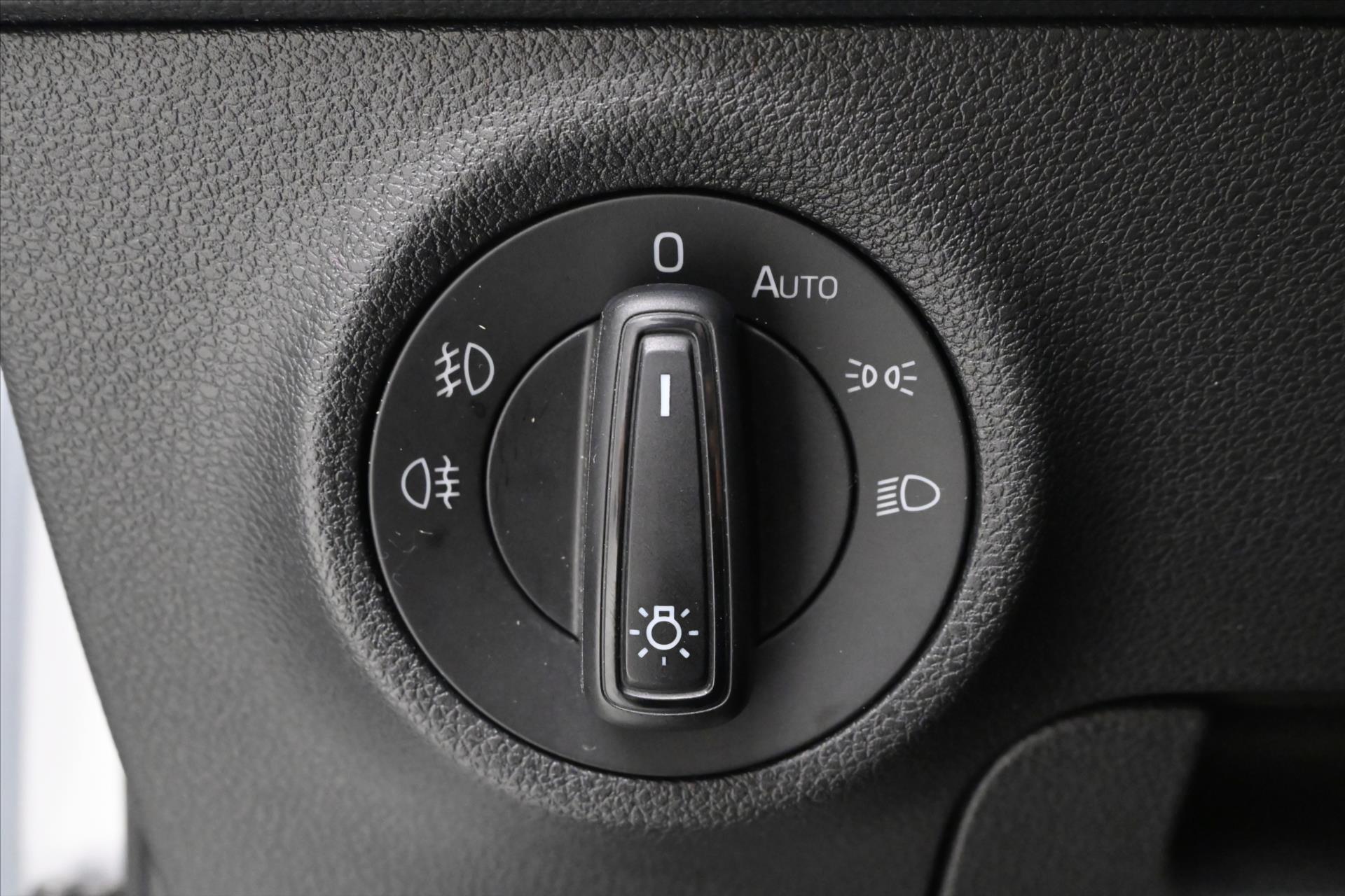 Hlavní fotografie vozu Škoda Karoq 2,0 TDI 85kW DSG VIRTUAL EL.KUFR Záruka až 5 let (27)